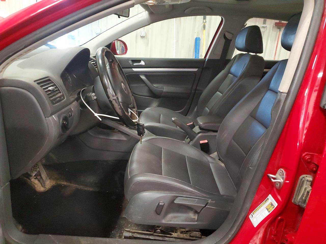 2008 Volkswagen Jetta Se Red vin: 3VWRM71K88M074390