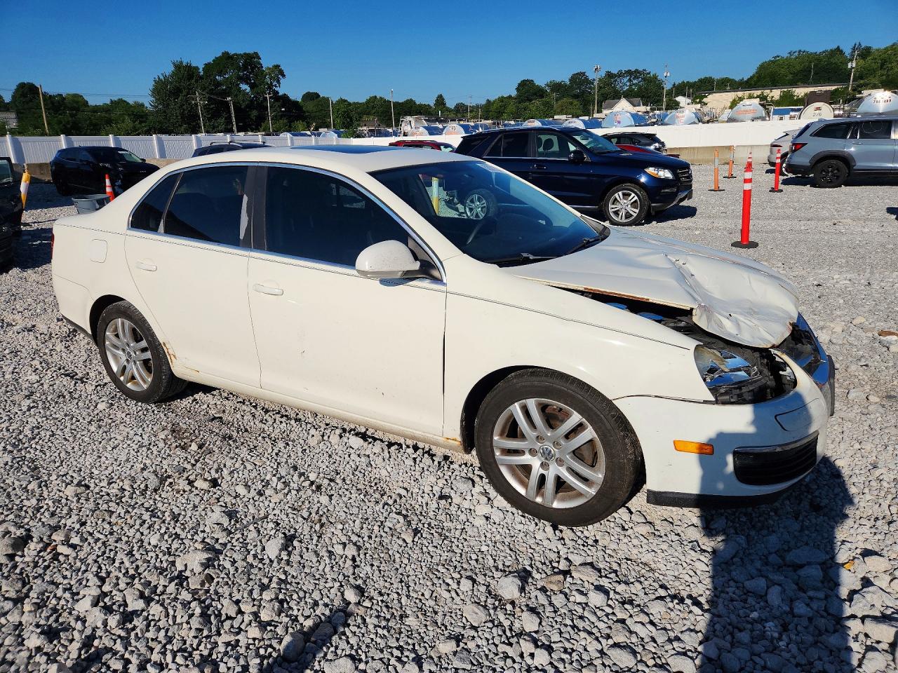 2008 Volkswagen Jetta Se White vin: 3VWRM71K88M095983