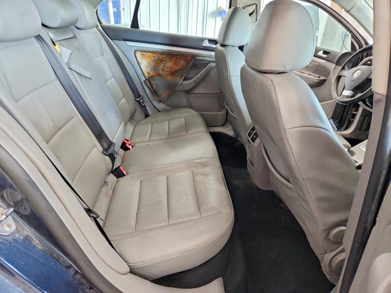 2008 Volkswagen Jetta Se Blue vin: 3VWRM71K88M105251