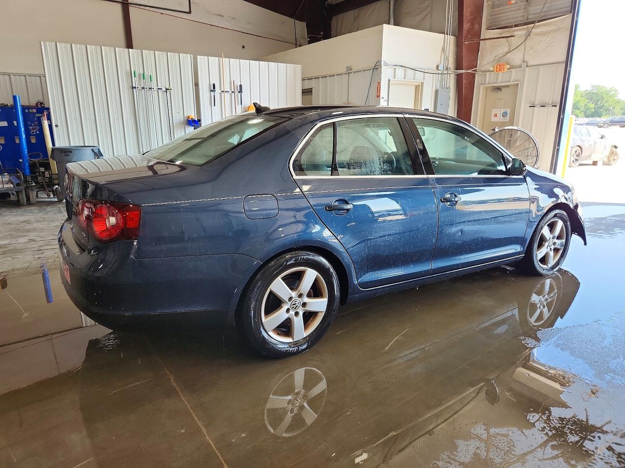 2008 Volkswagen Jetta Se Blue vin: 3VWRM71K88M105251