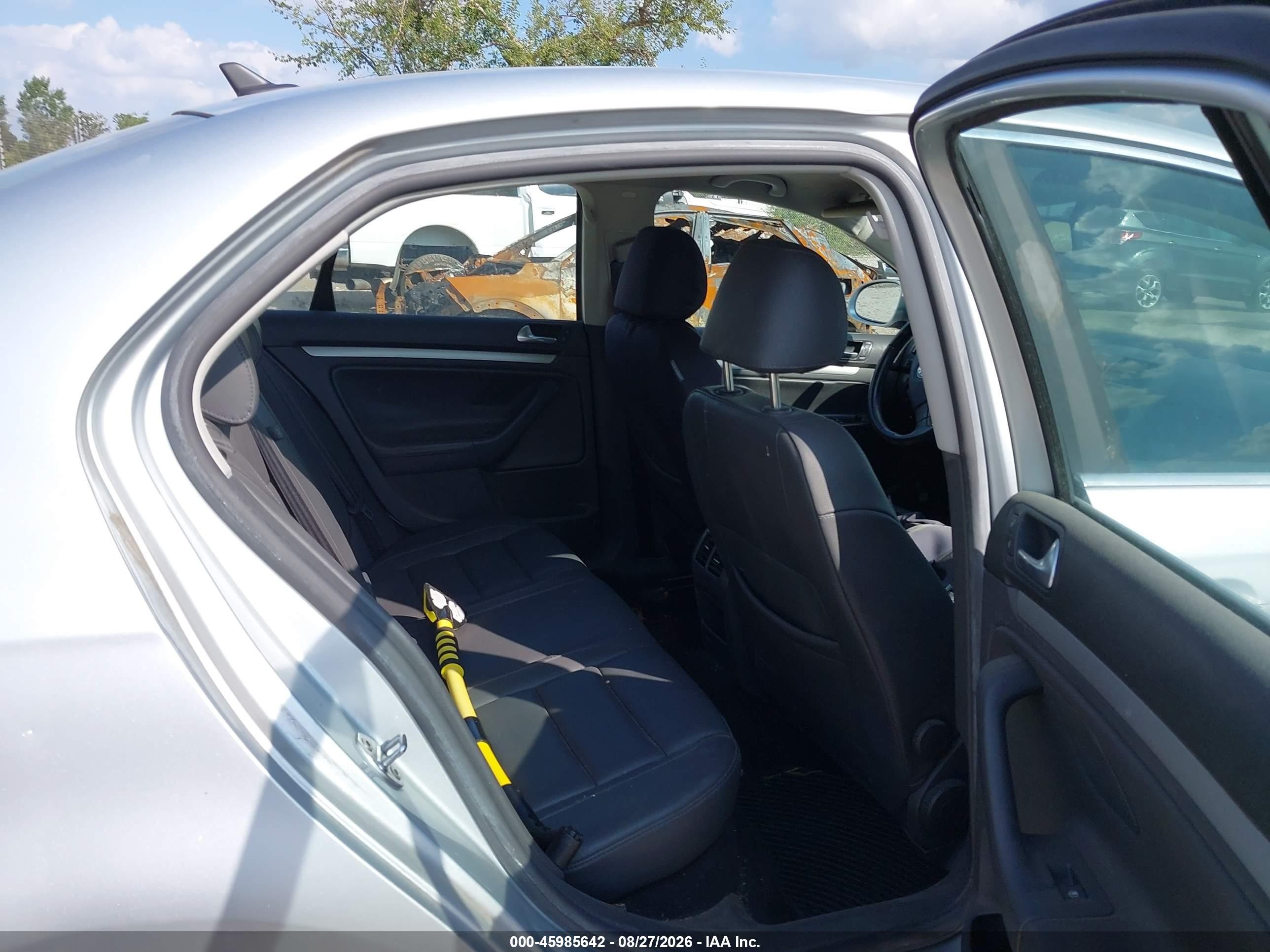 2008 Volkswagen Jetta Se/sel Silver vin: 3VWRM71K98M035517