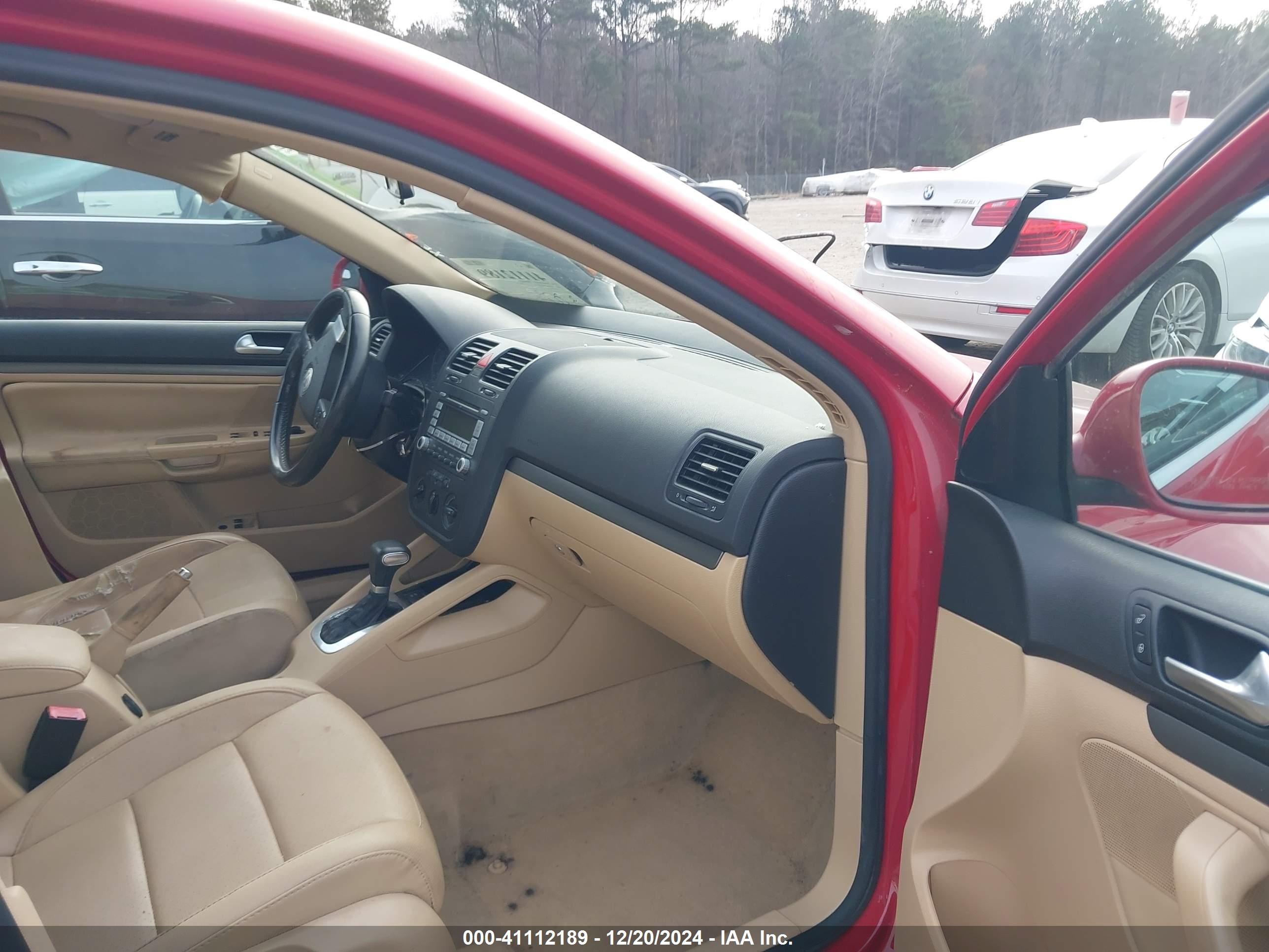 2008 Volkswagen Jetta Se/sel Red vin: 3VWRM71K98M063799