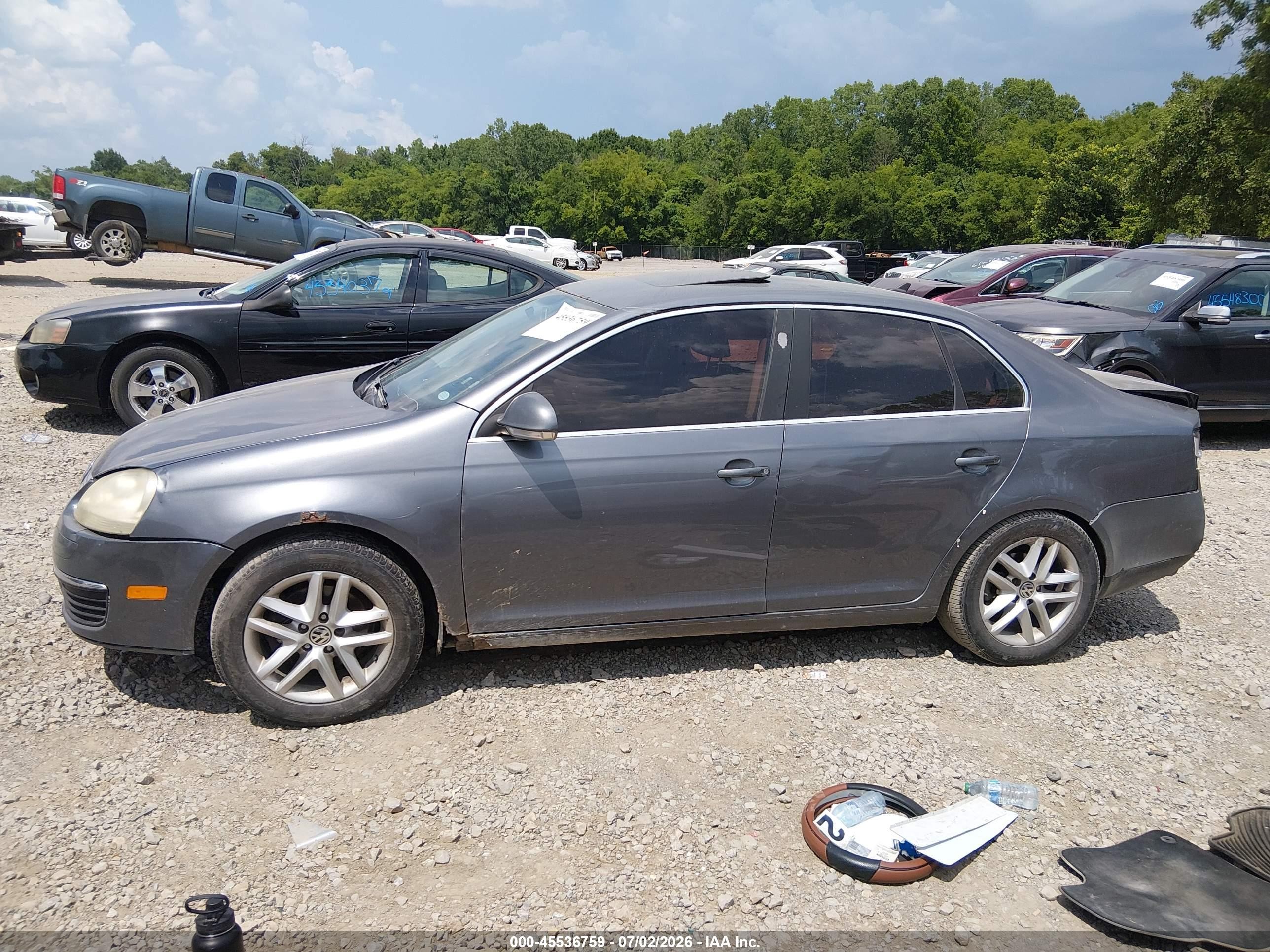 2008 Volkswagen Jetta Se Серый vin: 3VWRM71K98M120471