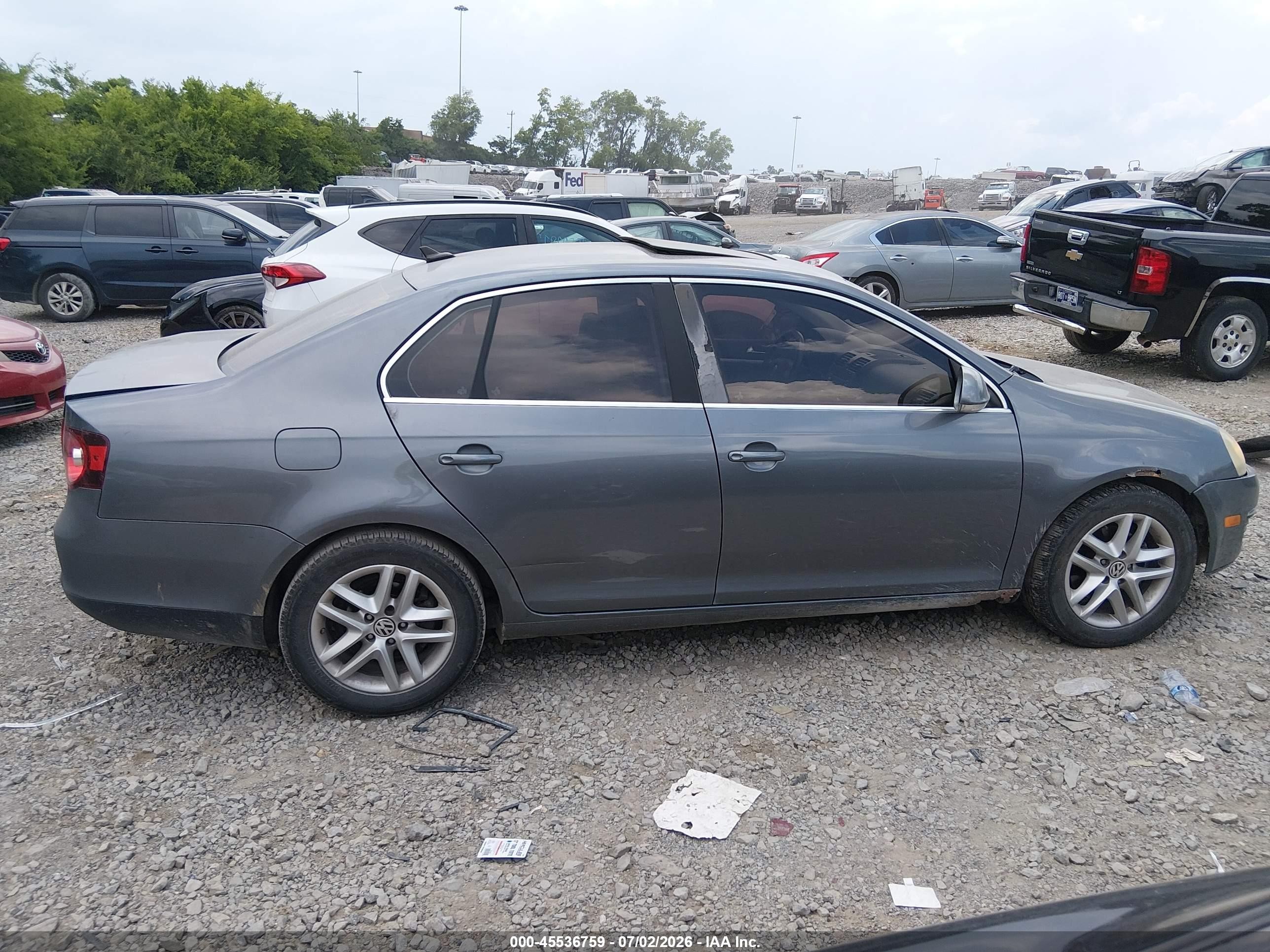 2008 Volkswagen Jetta Se Серый vin: 3VWRM71K98M120471