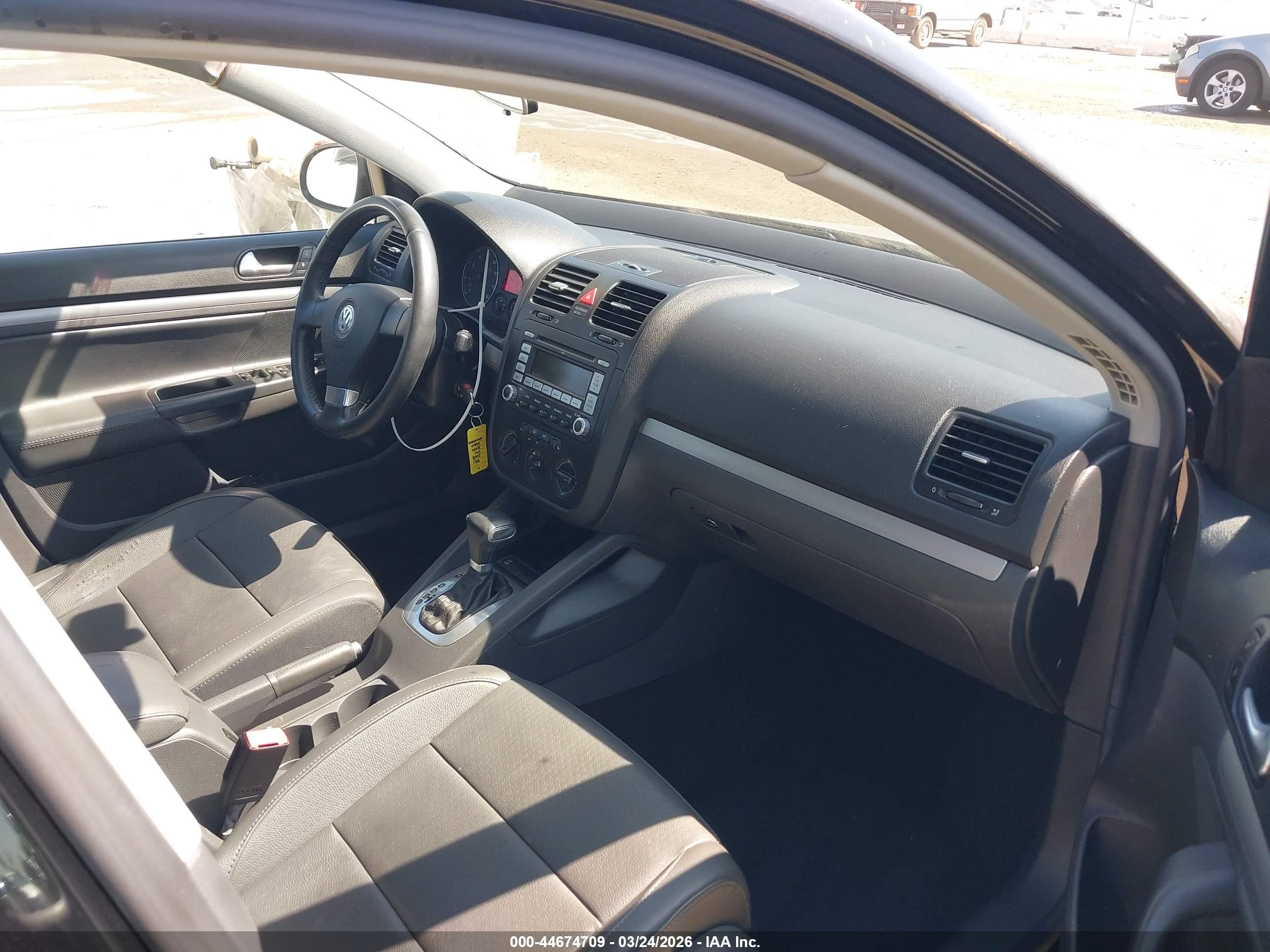 2008 Volkswagen Jetta Se/sel Black vin: 3VWRM71K98M124052