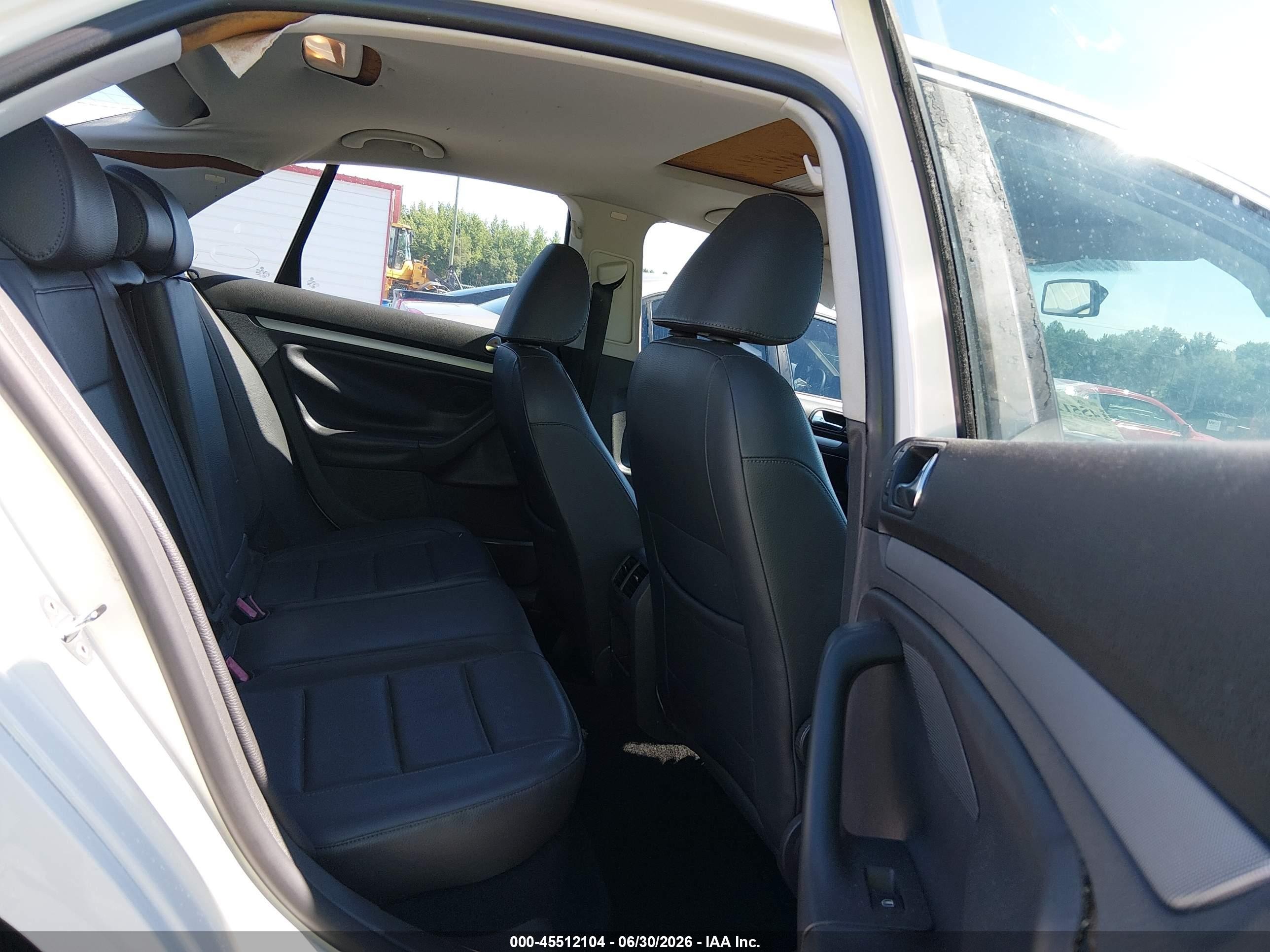 2009 Volkswagen Jetta Se White vin: 3VWRM71K99M098697