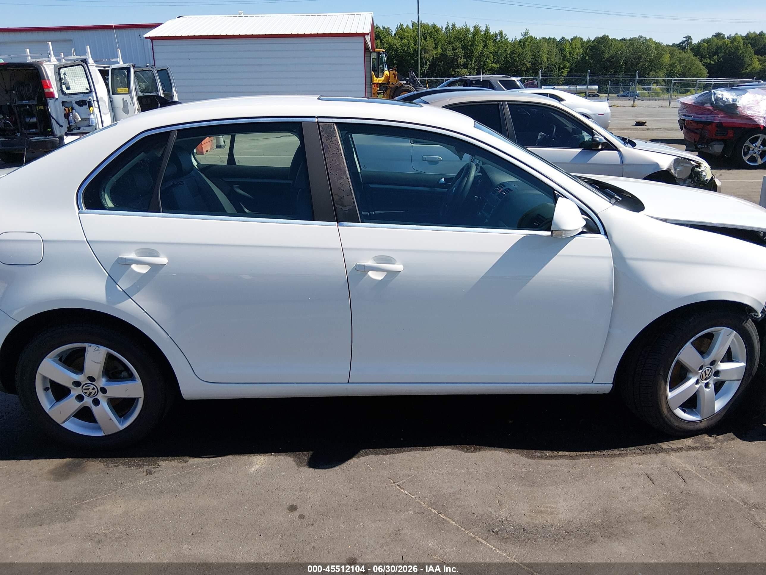 2009 Volkswagen Jetta Se White vin: 3VWRM71K99M098697