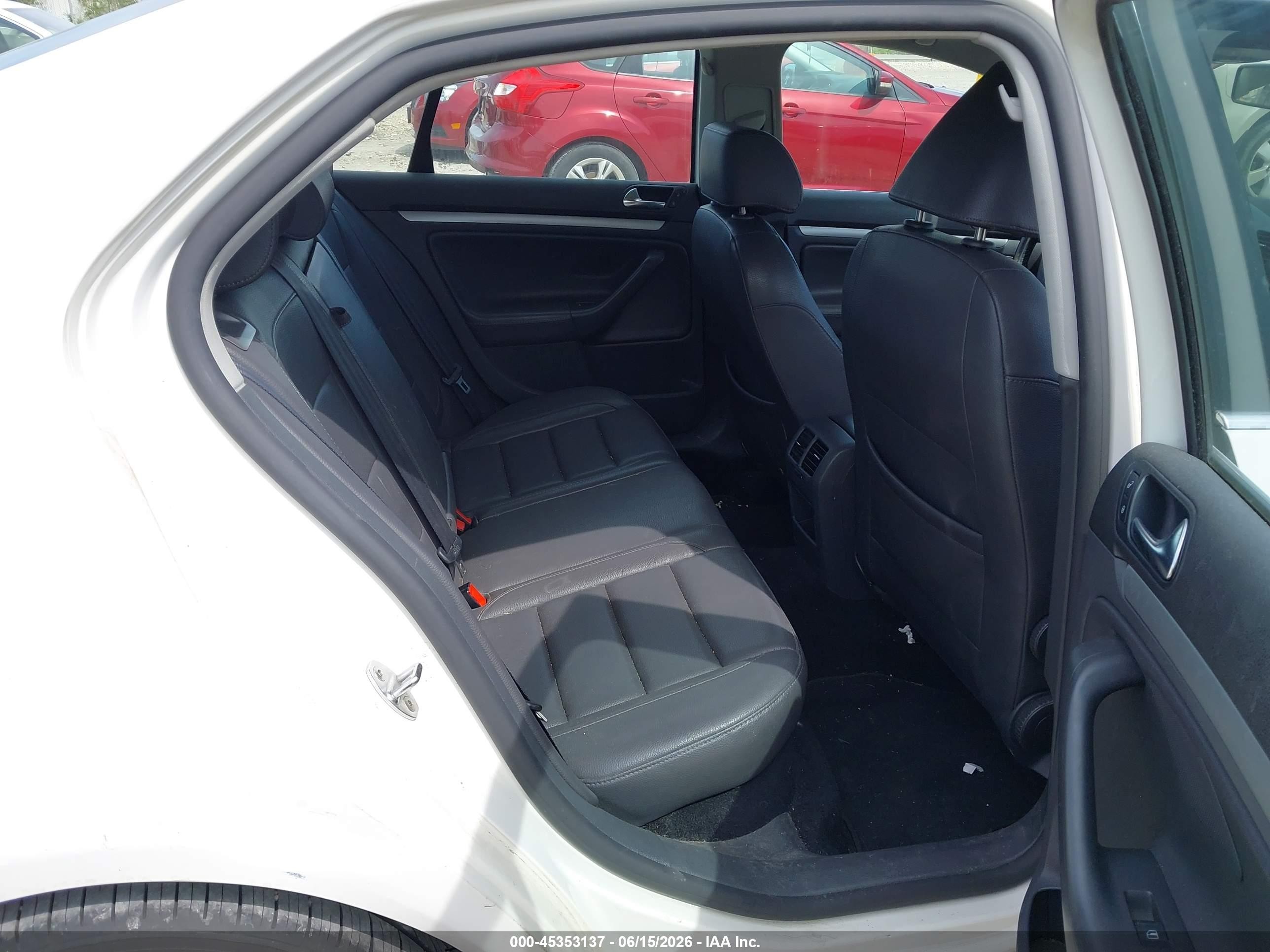 2009 Volkswagen Jetta Se/sel Белый vin: 3VWRM71KX9M030974