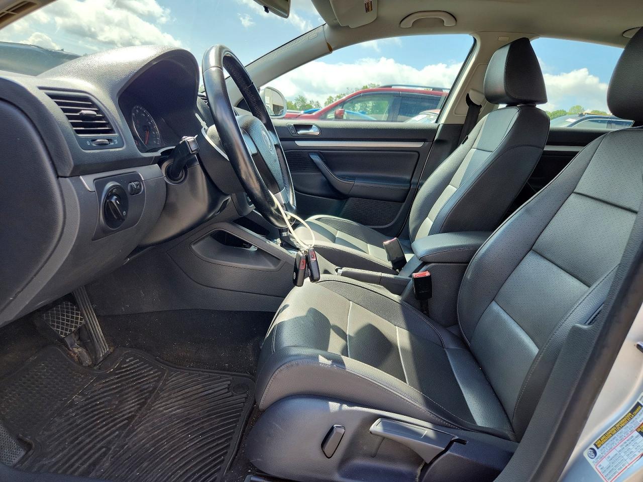 2009 Volkswagen Jetta Se Silver vin: 3VWRM71KX9M088907
