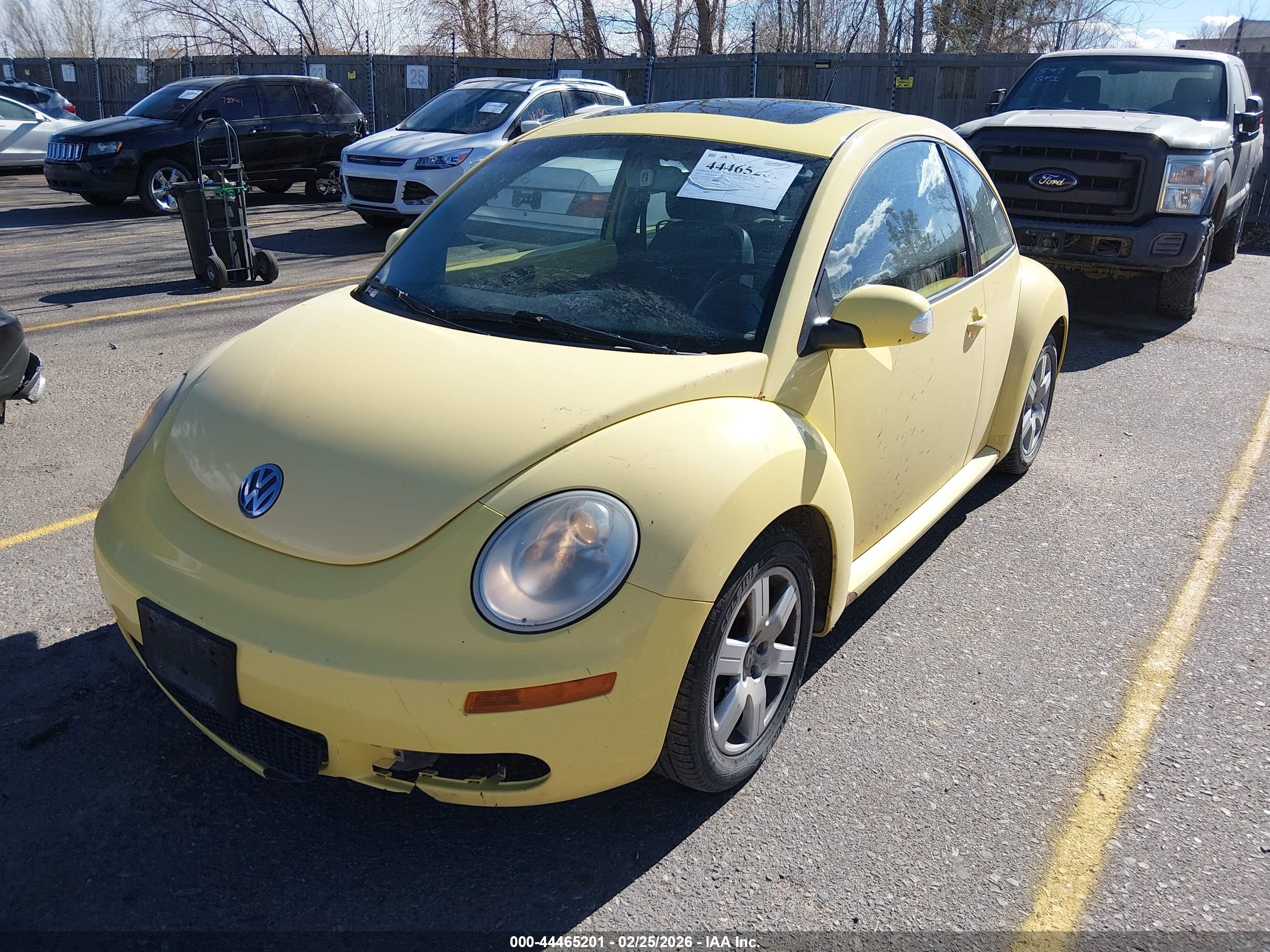 2007 Volkswagen New Beetle 2.5l Yellow vin: 3VWRW21C47M513931