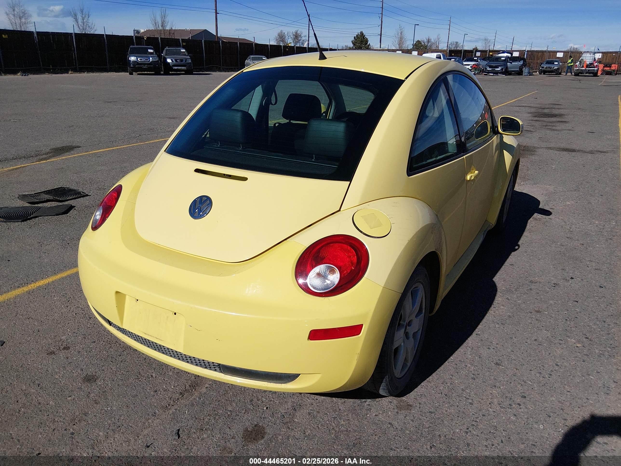 2007 Volkswagen New Beetle 2.5l Yellow vin: 3VWRW21C47M513931