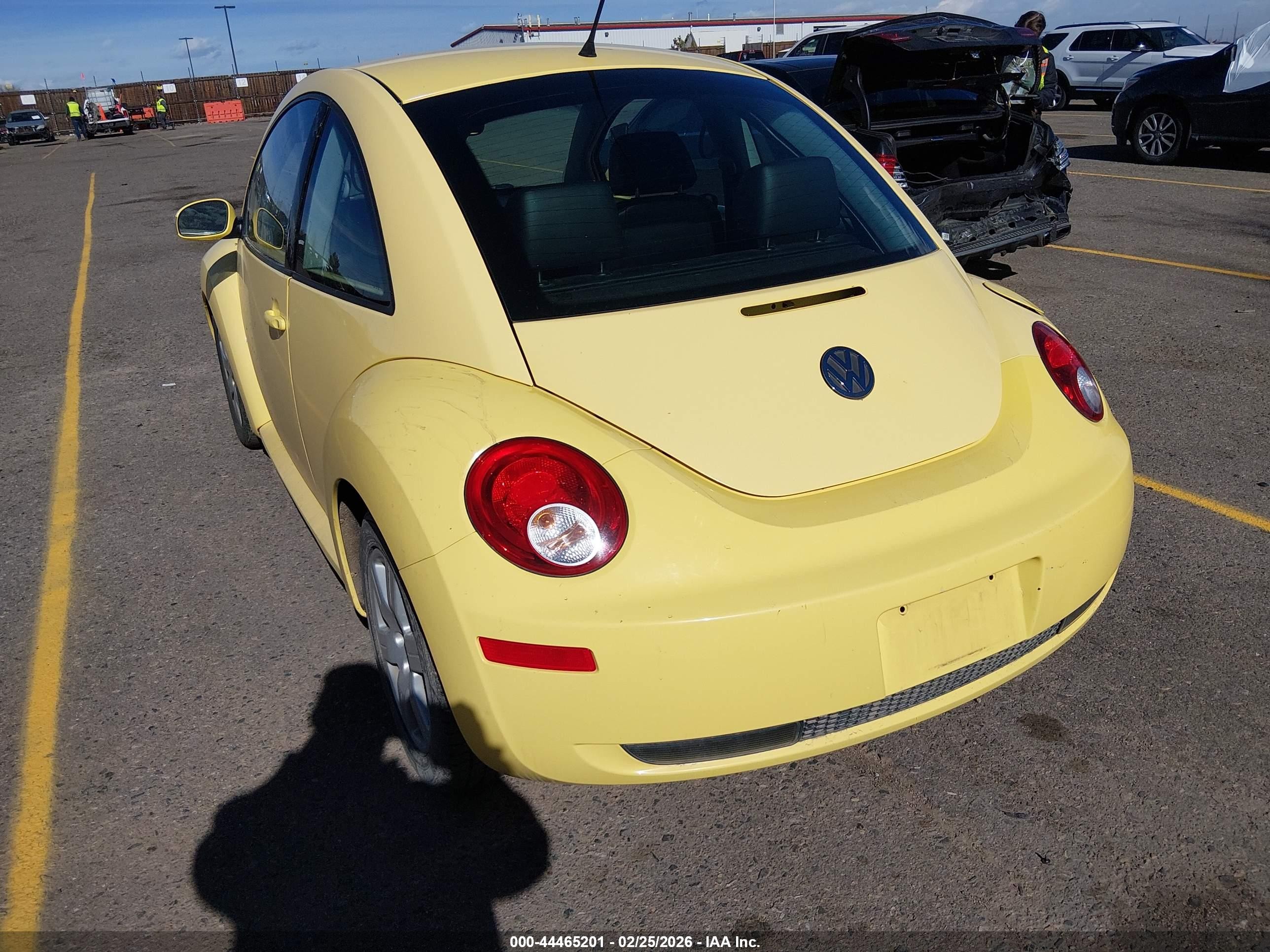 2007 Volkswagen New Beetle 2.5l Yellow vin: 3VWRW21C47M513931