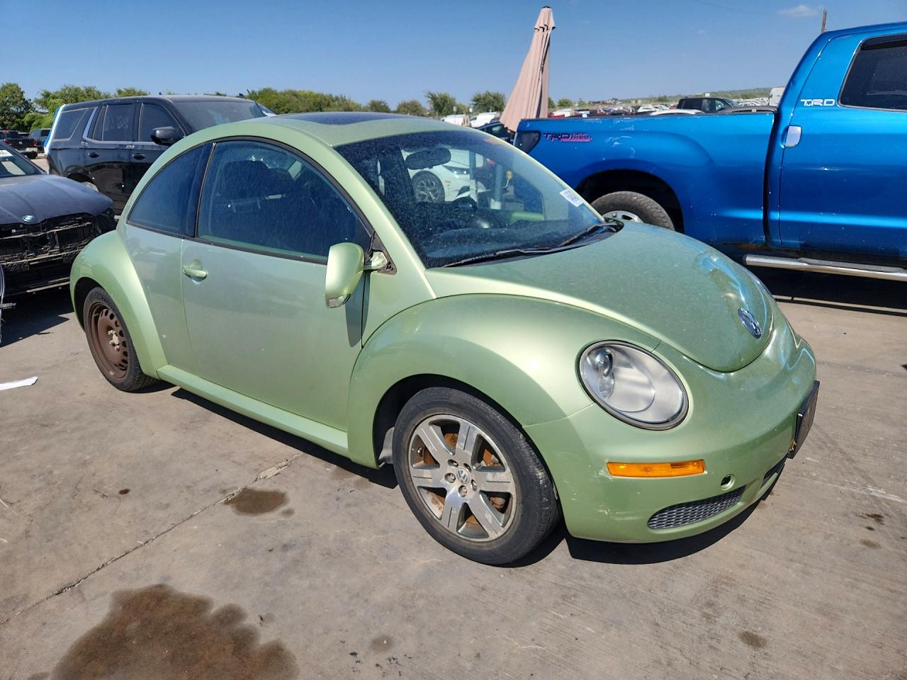2006 Volkswagen New Beetle 2.5l Option Package 1 Green vin: 3VWRW31C16M415086