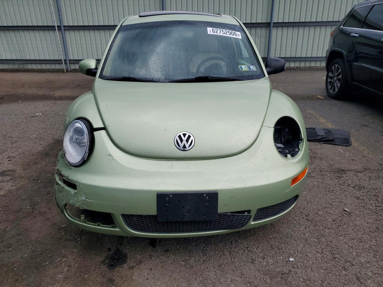 2008 Volkswagen New Beetle S Green vin: 3VWRW31C18M507365