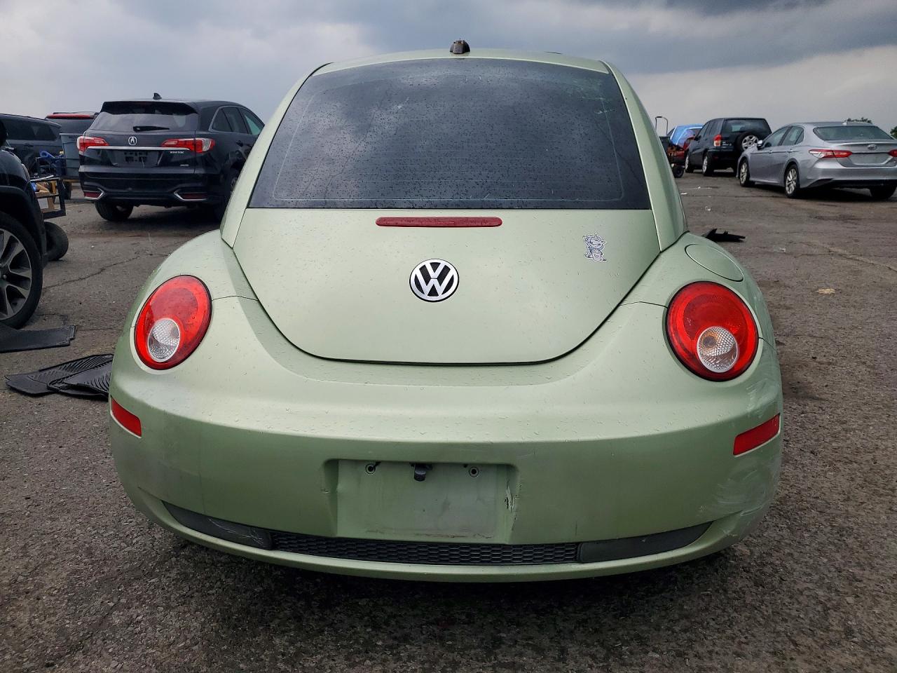2008 Volkswagen New Beetle S Green vin: 3VWRW31C18M507365
