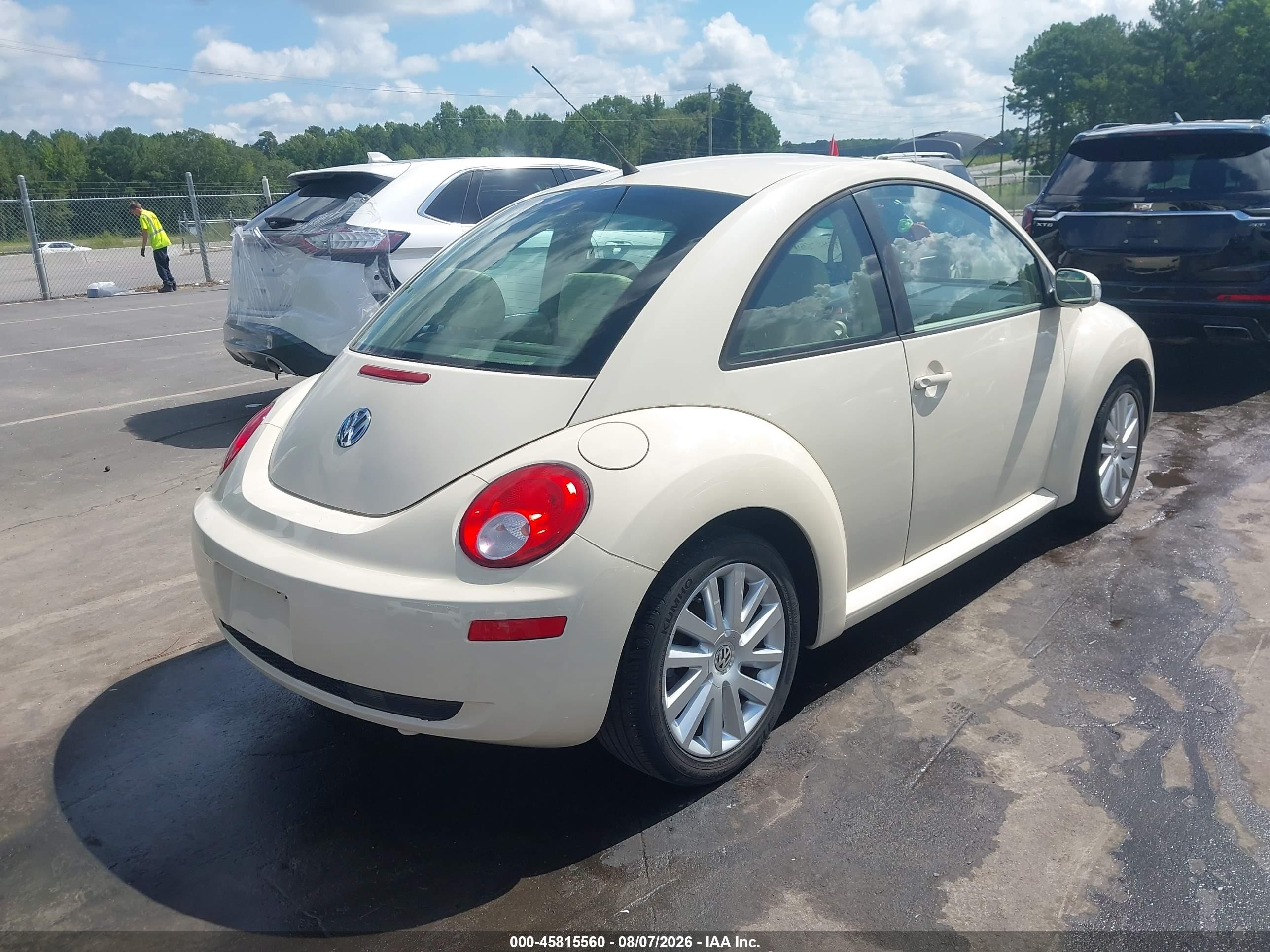 2008 Volkswagen New Beetle Se Cream vin: 3VWRW31C18M522786