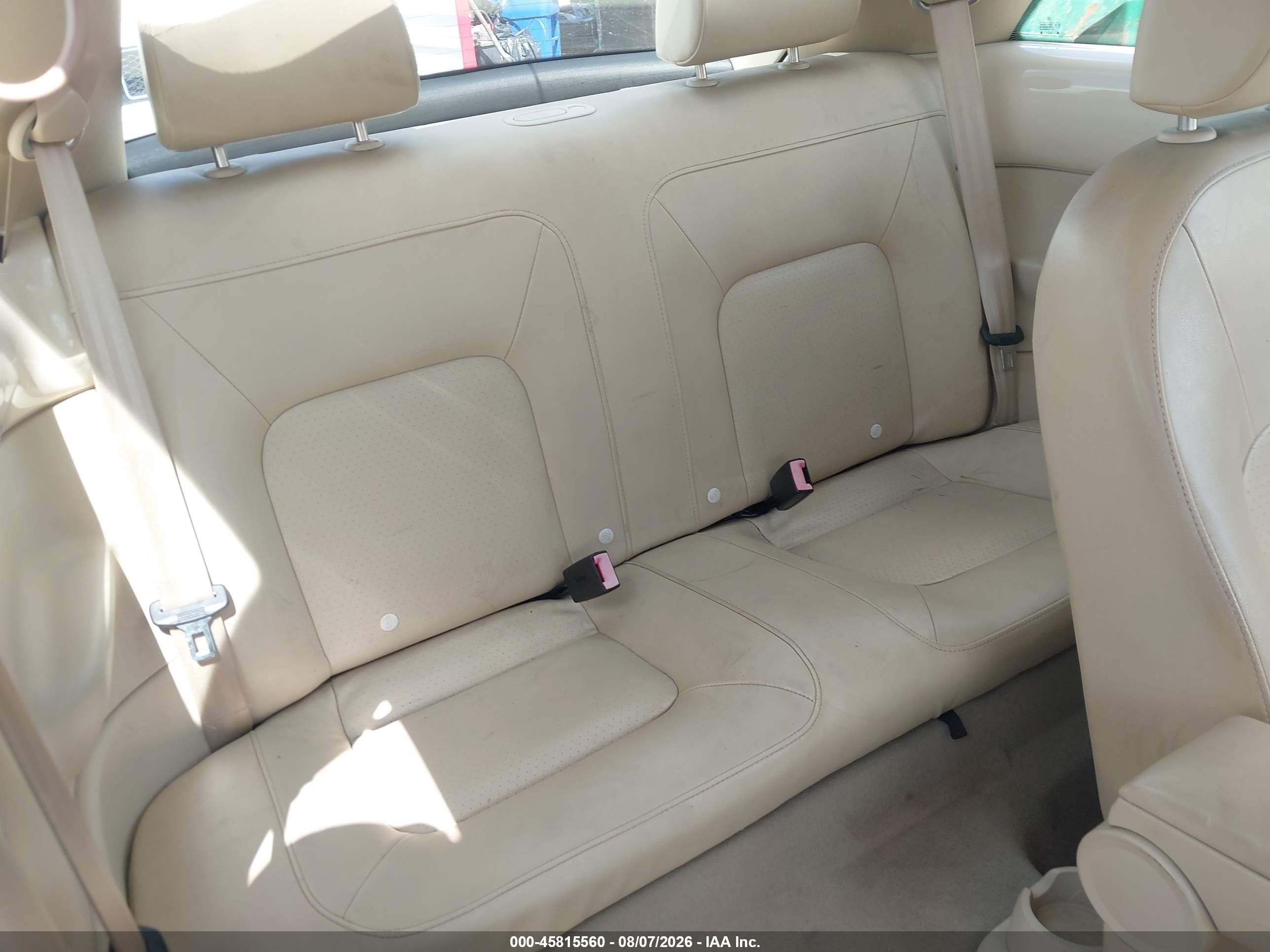 2008 Volkswagen New Beetle Se Cream vin: 3VWRW31C18M522786