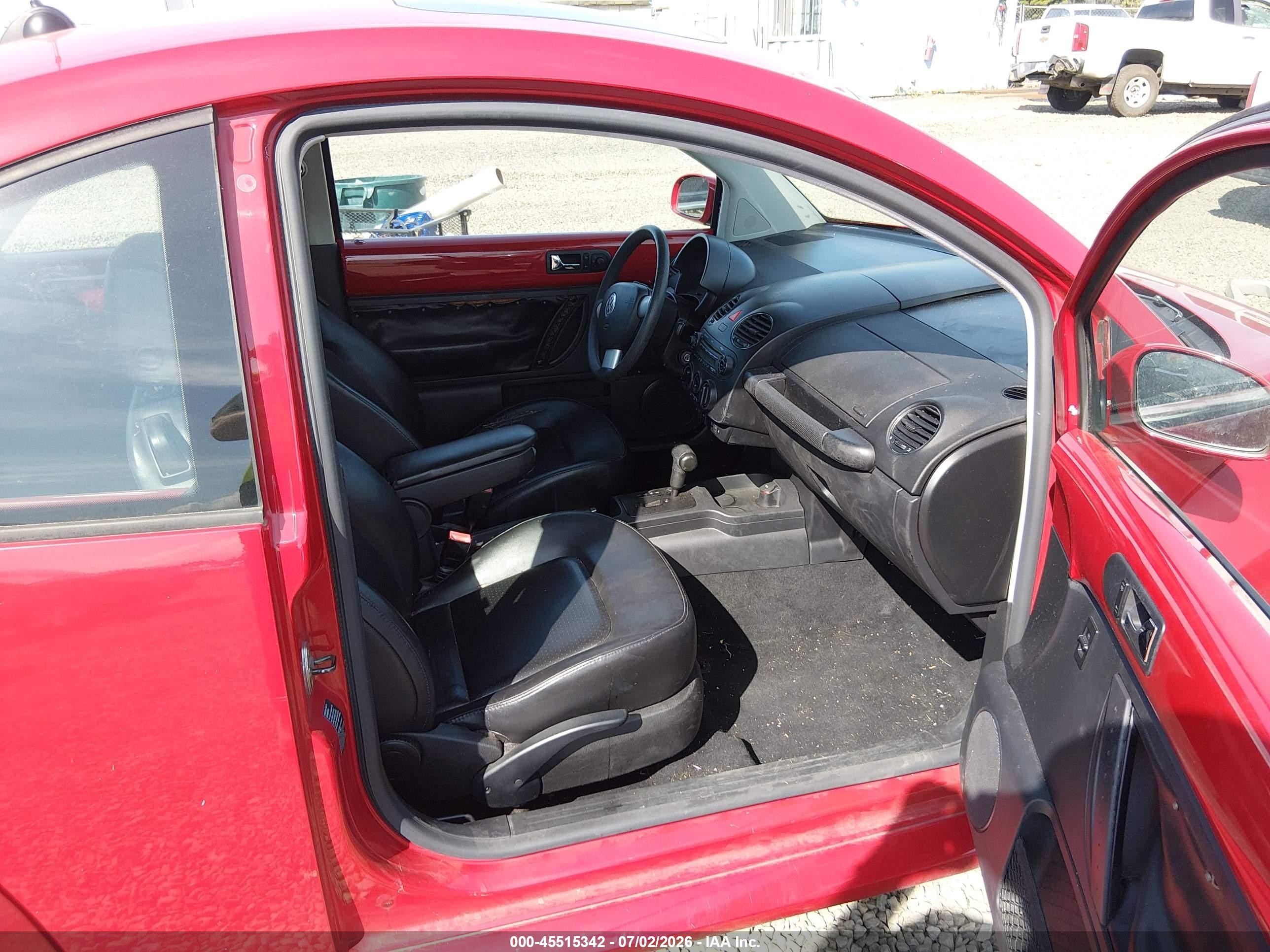 2006 Volkswagen New Beetle 2.5 Красный vin: 3VWRW31C26M405103