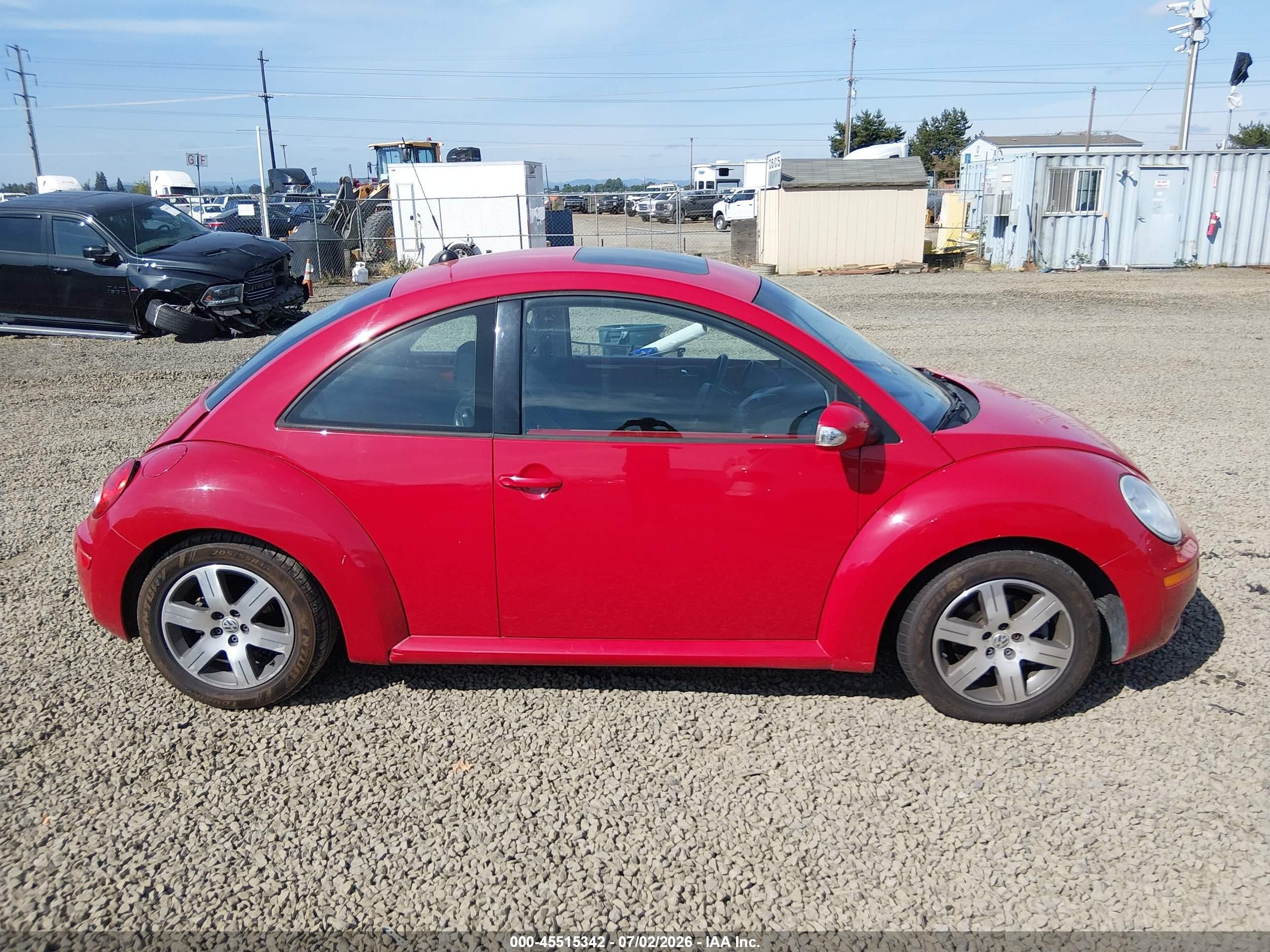 2006 Volkswagen New Beetle 2.5 Красный vin: 3VWRW31C26M405103