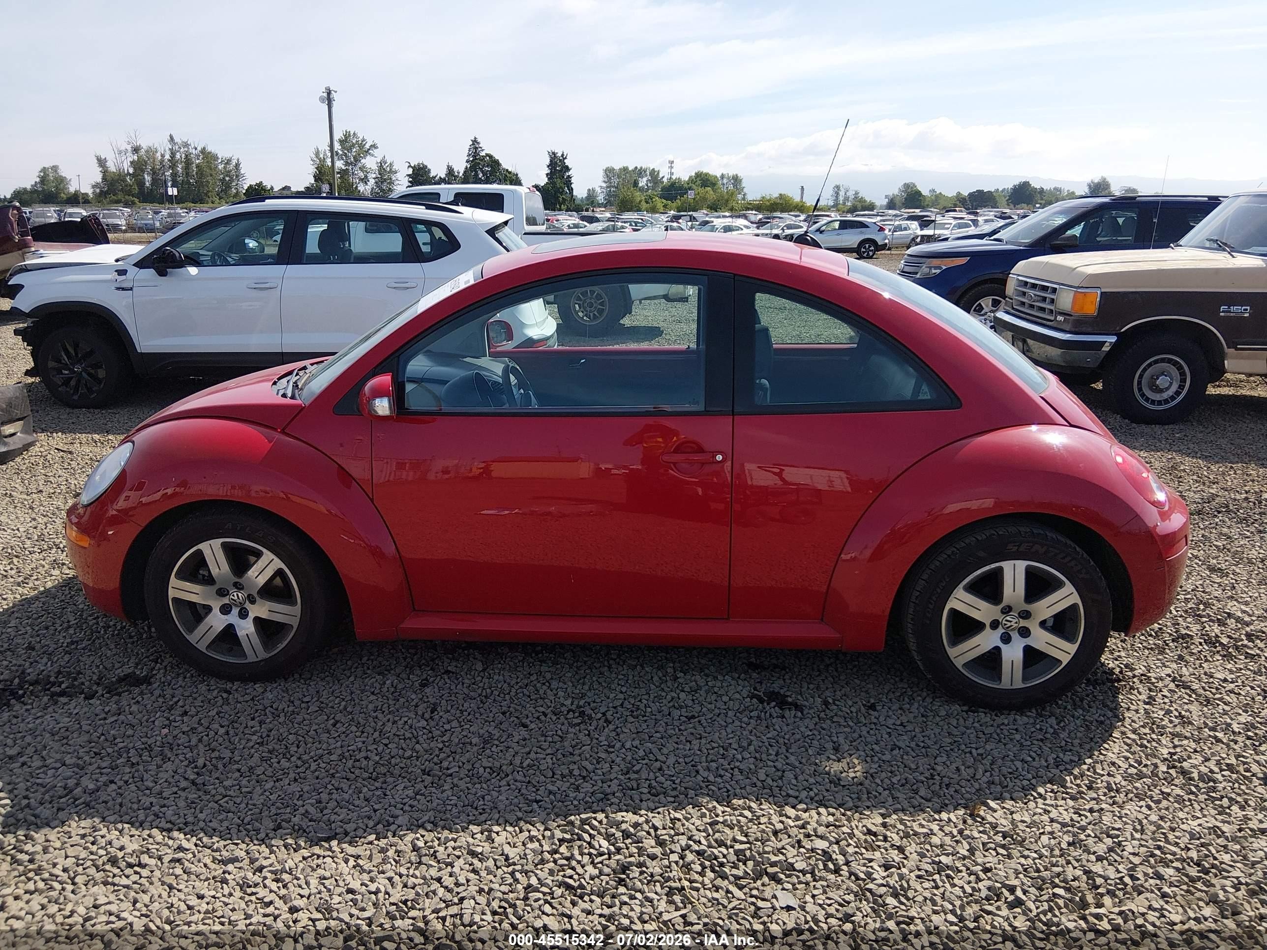 2006 Volkswagen New Beetle 2.5 Красный vin: 3VWRW31C26M405103