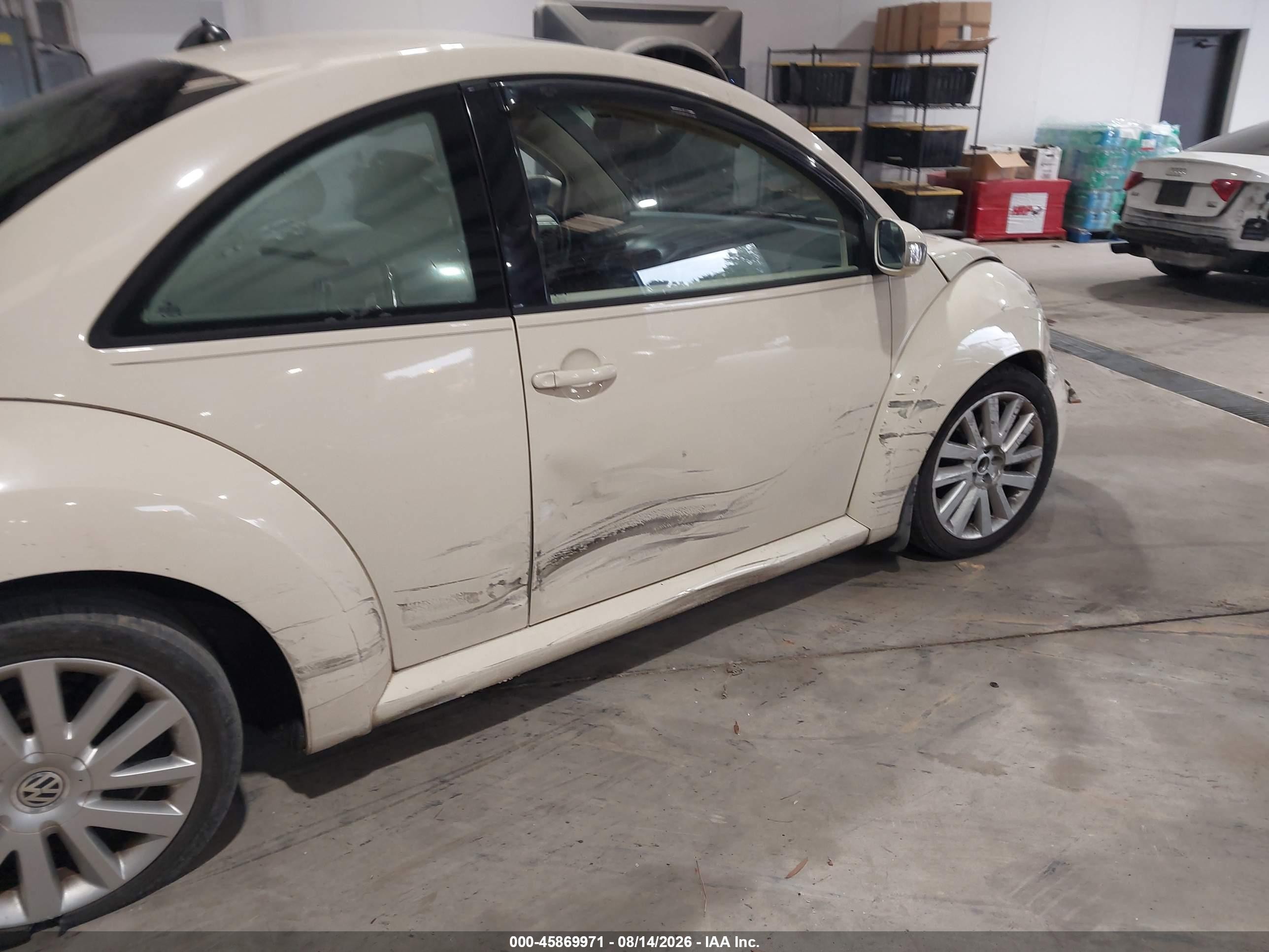 2008 Volkswagen New Beetle S/se Cream vin: 3VWRW31C28M517824