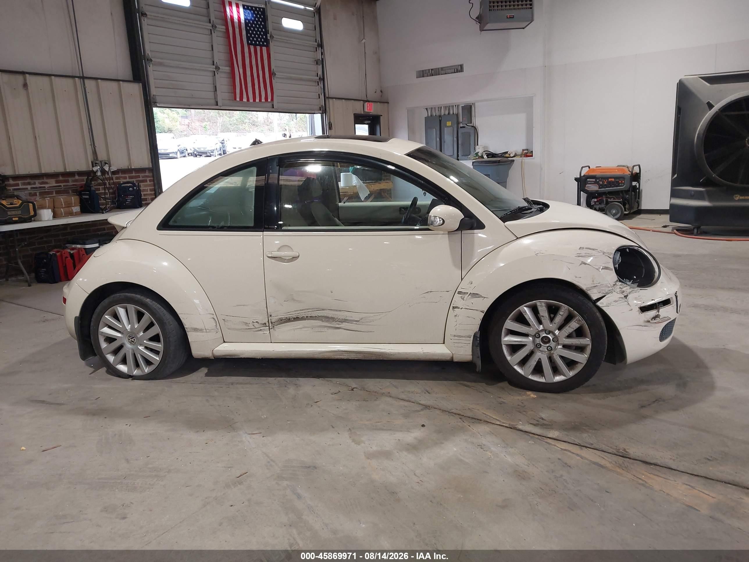 2008 Volkswagen New Beetle S/se Cream vin: 3VWRW31C28M517824