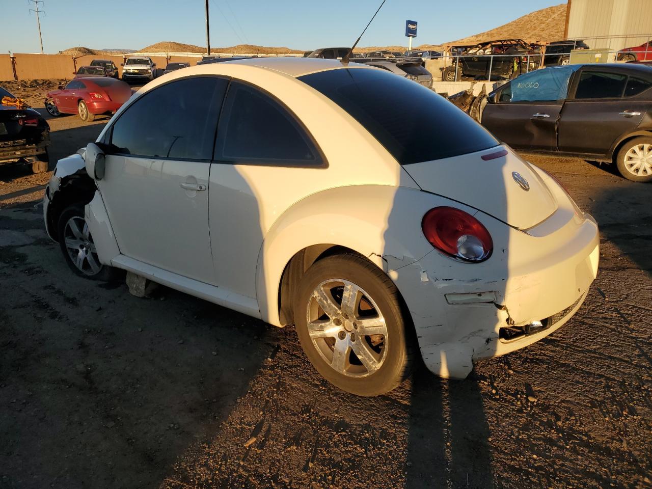 2006 Volkswagen New Beetle 2.5l Option Package 1 White vin: 3VWRW31C36M411735
