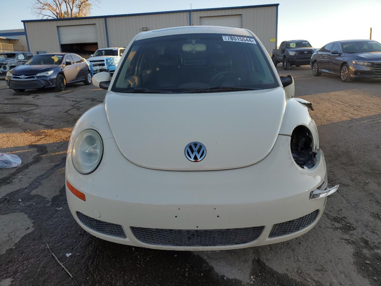 2006 Volkswagen New Beetle 2.5l Option Package 1 White vin: 3VWRW31C36M411735
