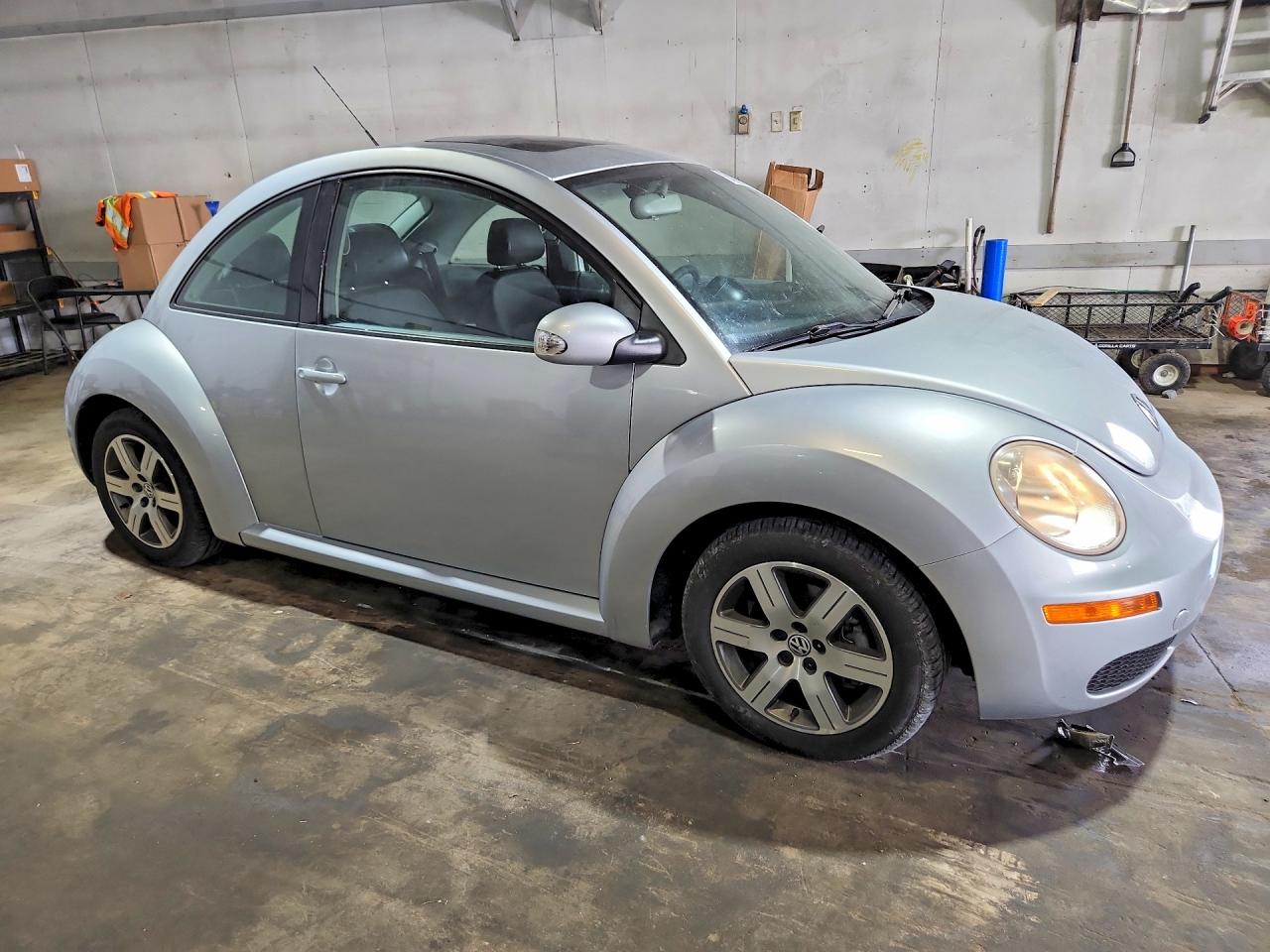 2006 Volkswagen New Beetle 2.5l Option Package 1 Silver vin: 3VWRW31C46M407421