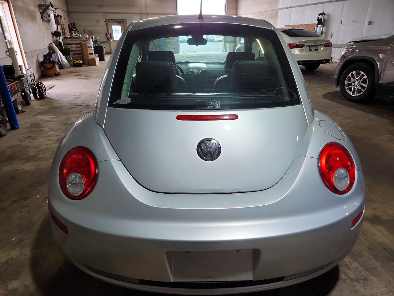 2006 Volkswagen New Beetle 2.5l Option Package 1 Silver vin: 3VWRW31C46M407421