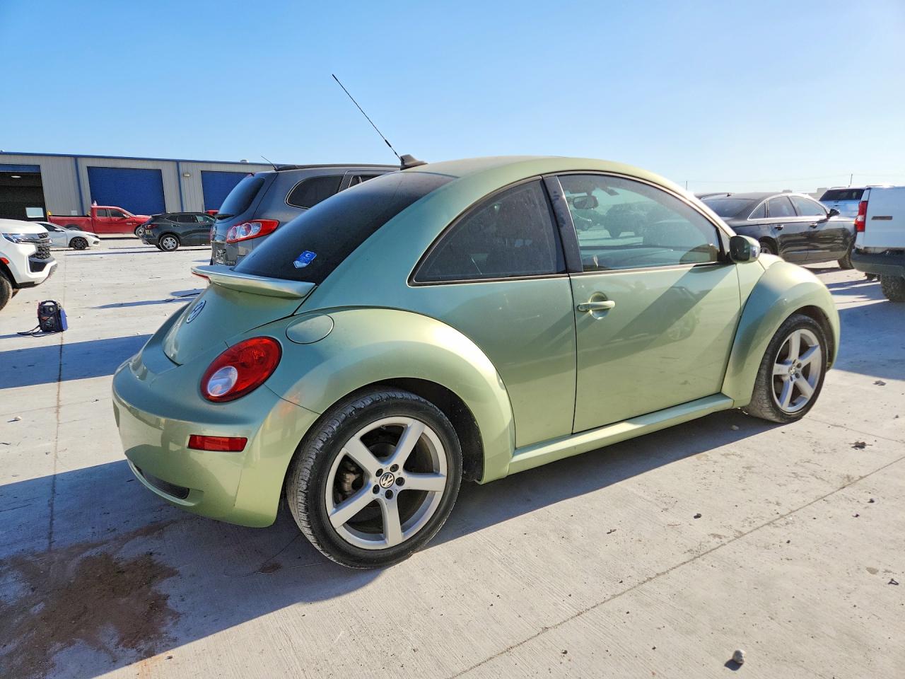 2009 Volkswagen New Beetle S Green vin: 3VWRW31C49M511038