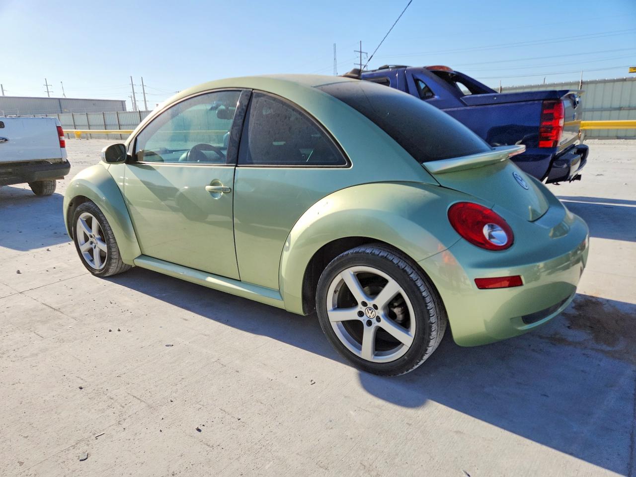 2009 Volkswagen New Beetle S Green vin: 3VWRW31C49M511038