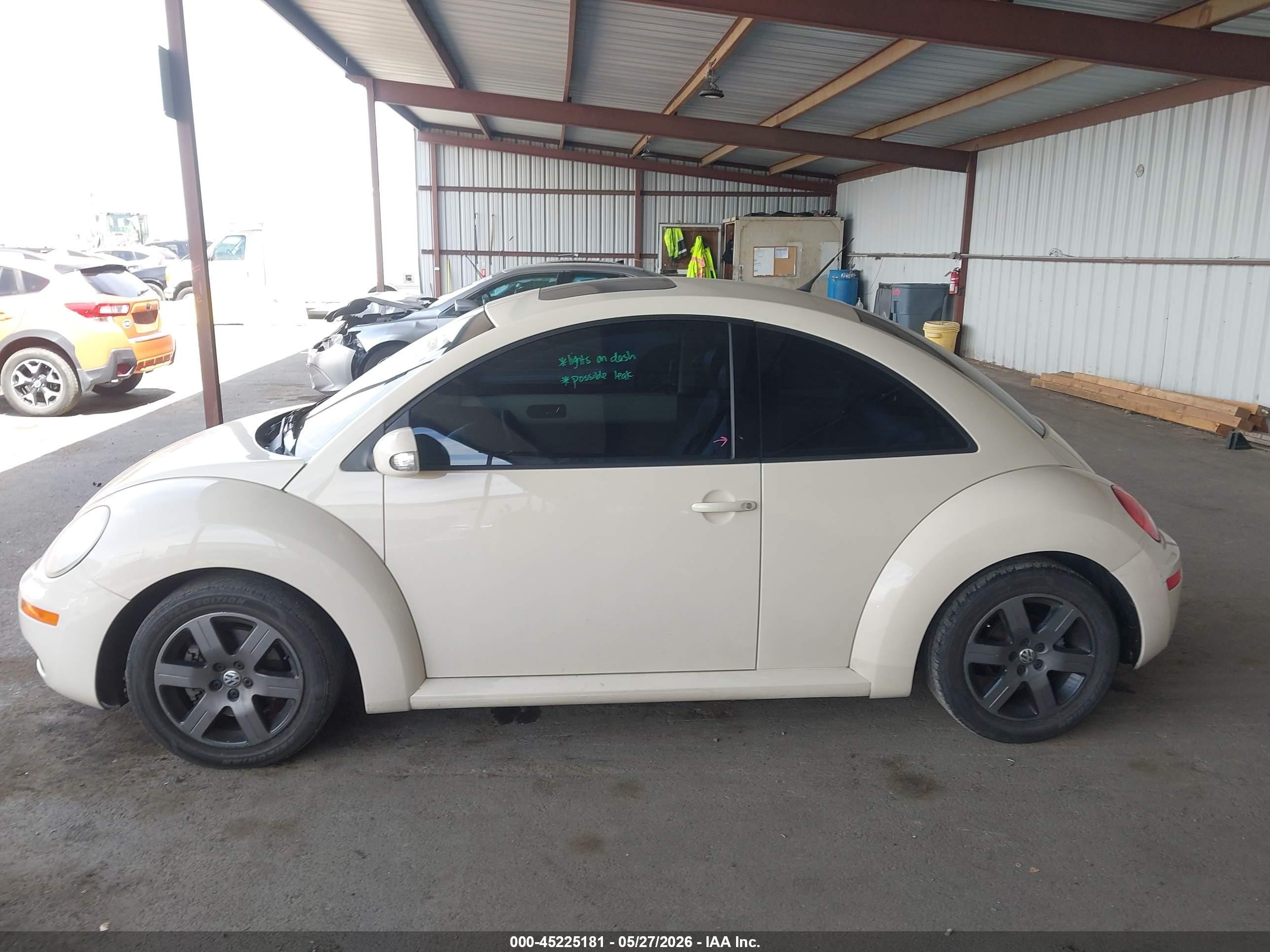 2006 Volkswagen New Beetle 2.5/2.5 (a6) Beige vin: 3VWRW31C56M409999