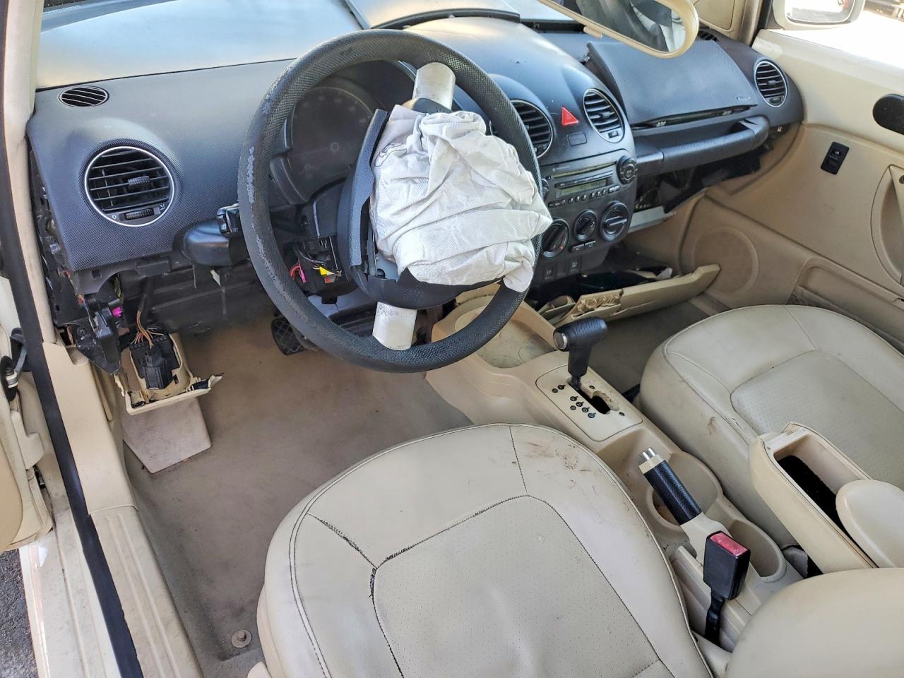 2008 Volkswagen New Beetle S Beige vin: 3VWRW31C68M500301
