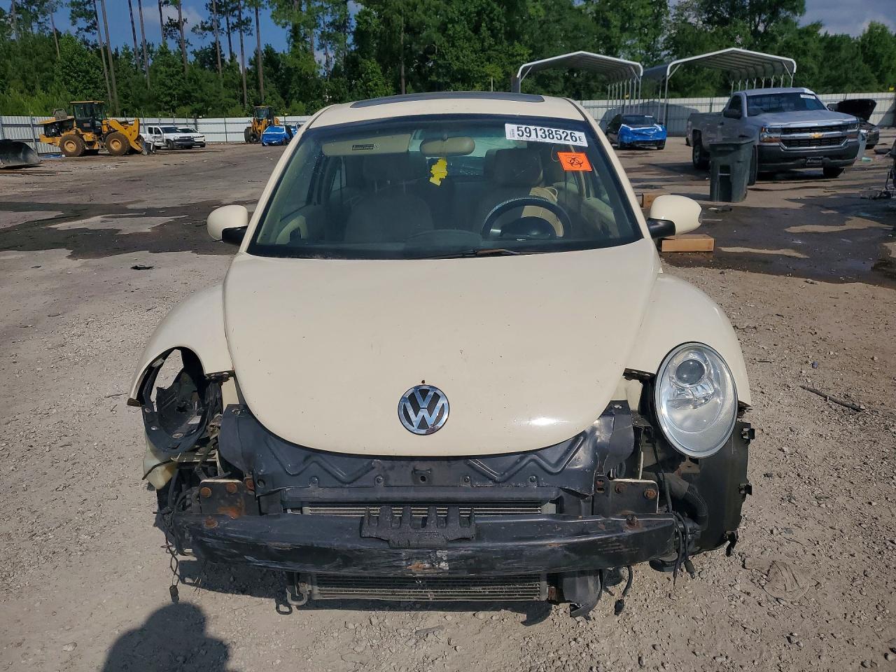 2008 Volkswagen New Beetle S Бежевый vin: 3VWRW31C68M501030