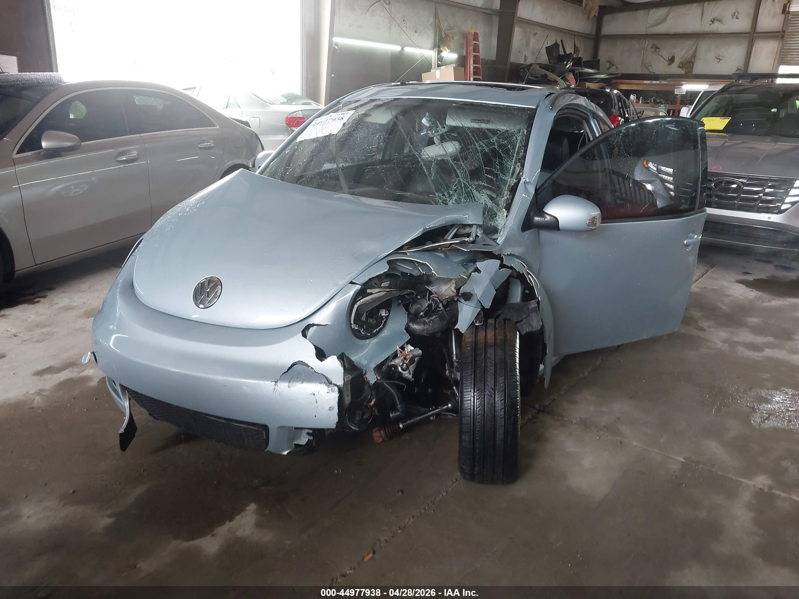 2009 Volkswagen New Beetle 2.5l Light Blue vin: 3VWRW31C69M506293
