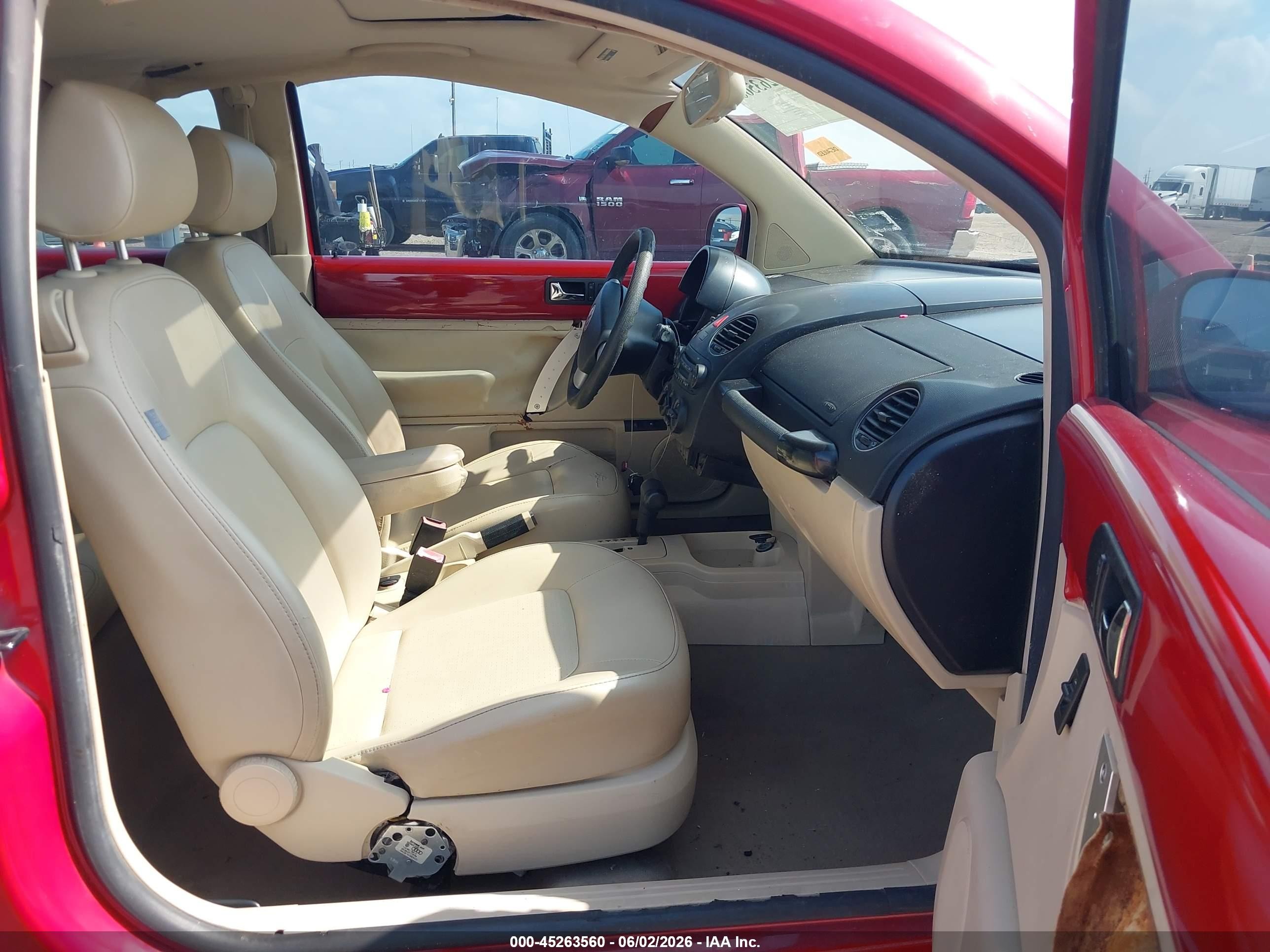 2008 Volkswagen New Beetle S/se Красный vin: 3VWRW31C78M507578
