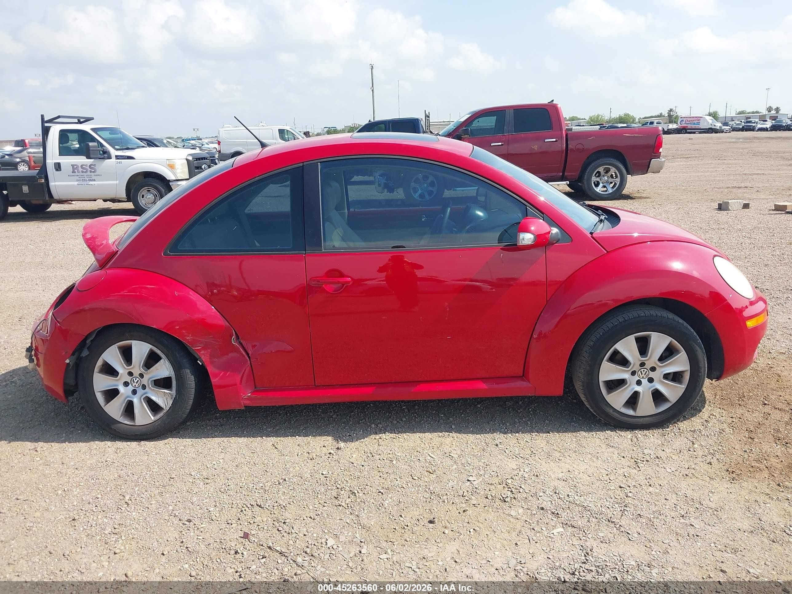 2008 Volkswagen New Beetle S/se Красный vin: 3VWRW31C78M507578