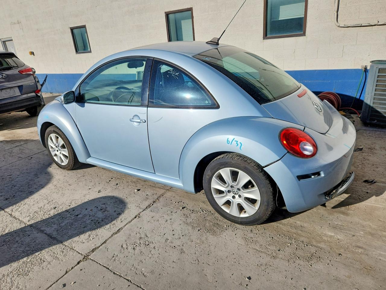 2009 Volkswagen New Beetle S Blue vin: 3VWRW31C79M504634