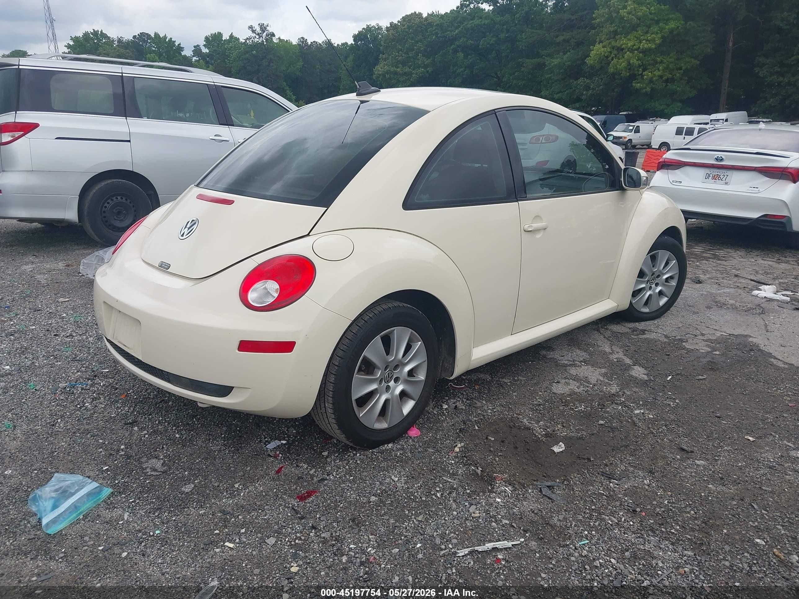 2009 Volkswagen New Beetle 2.5l Tan vin: 3VWRW31C79M517612
