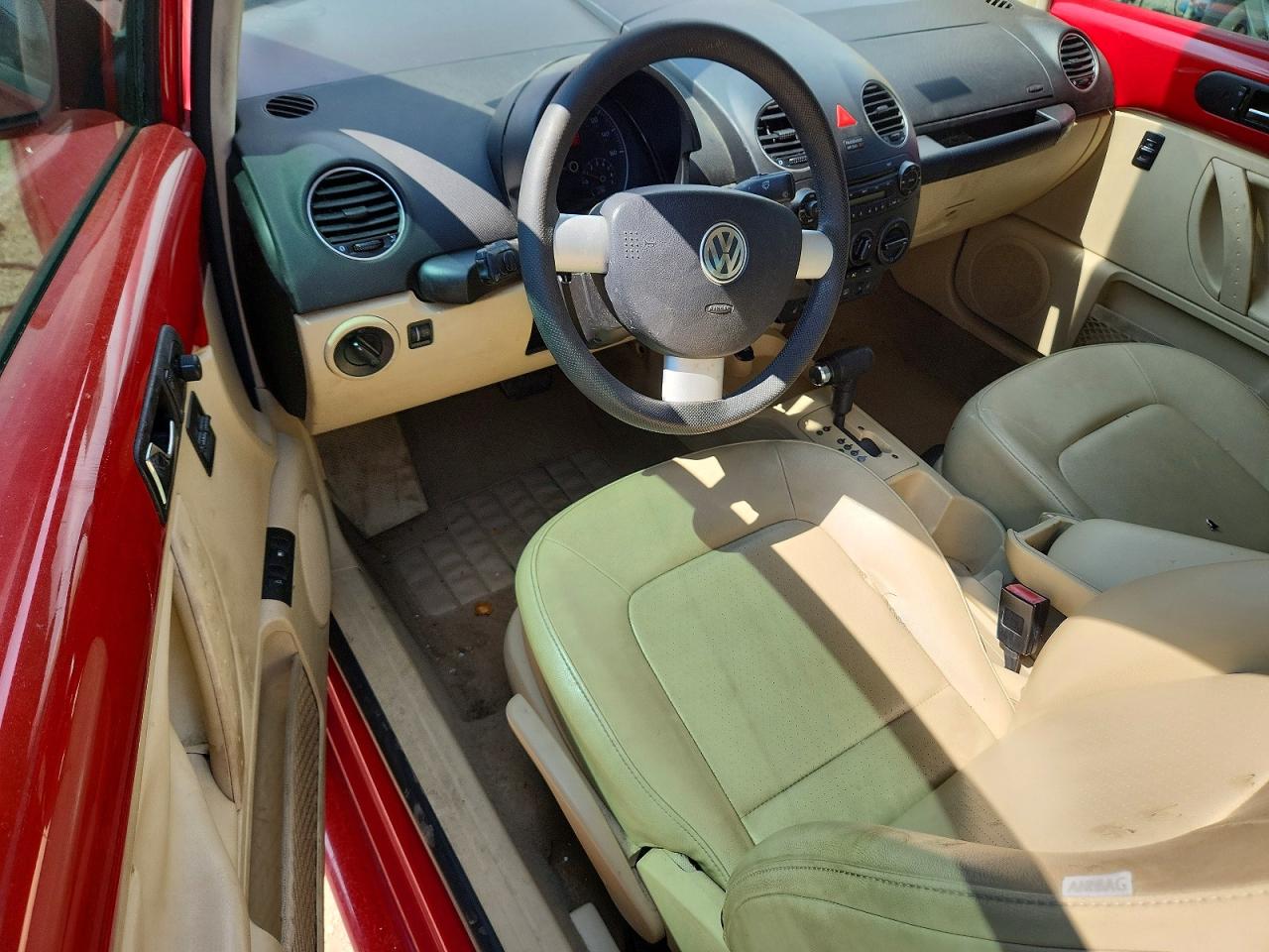 2008 Volkswagen New Beetle S Red vin: 3VWRW31C88M500719