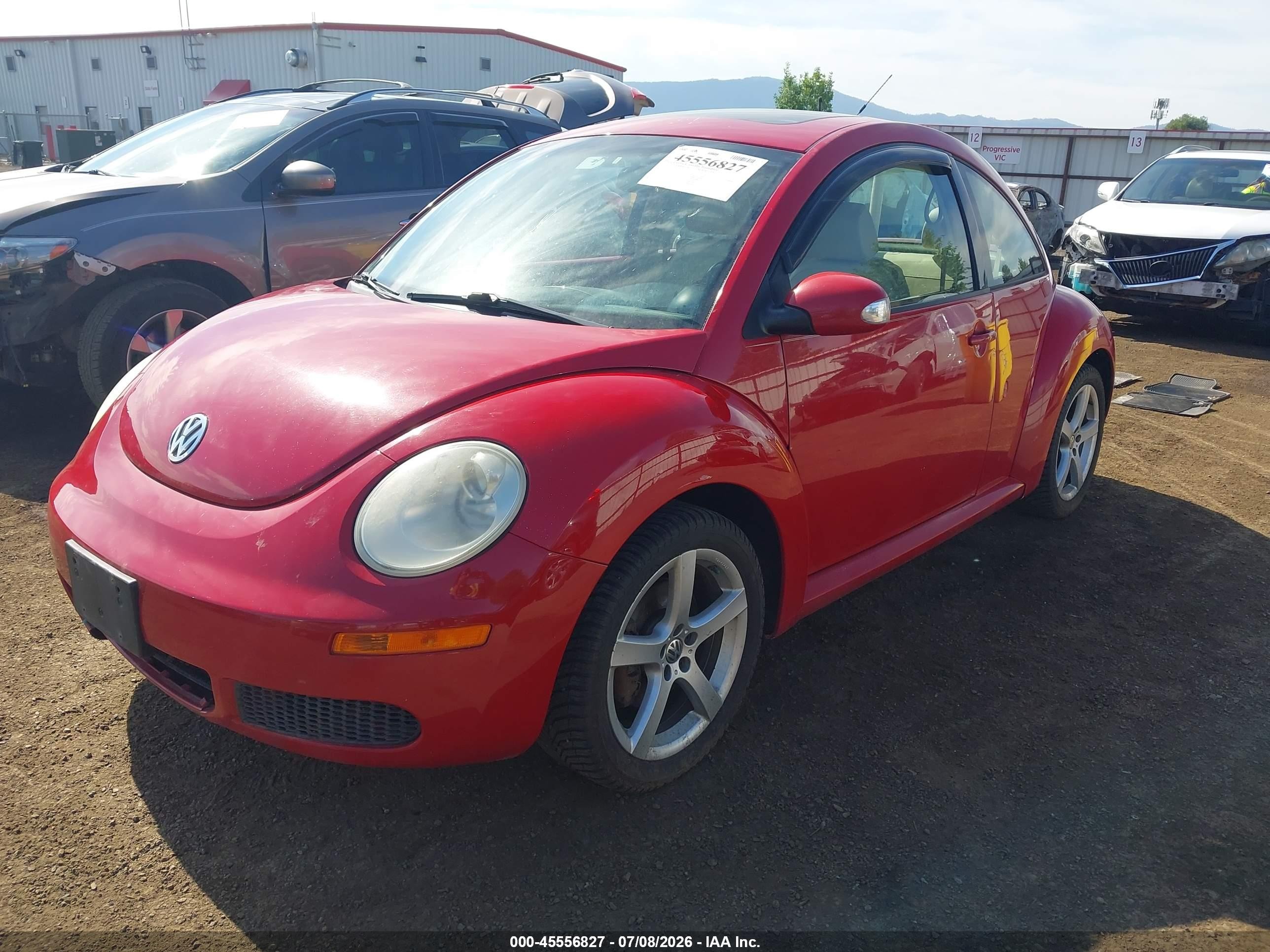 2009 Volkswagen New Beetle 2.5l Red vin: 3VWRW31C89M506327
