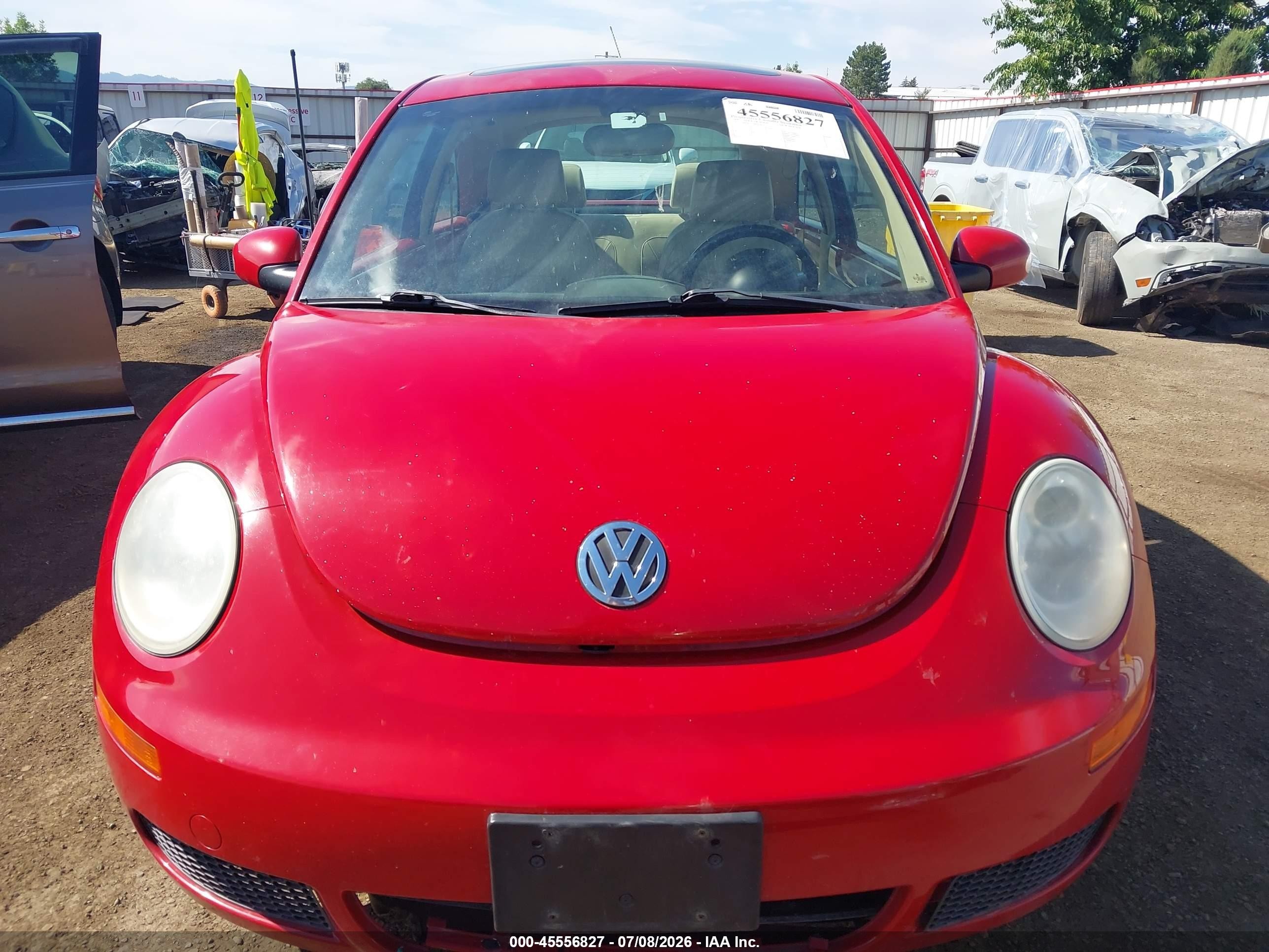 2009 Volkswagen New Beetle 2.5l Red vin: 3VWRW31C89M506327