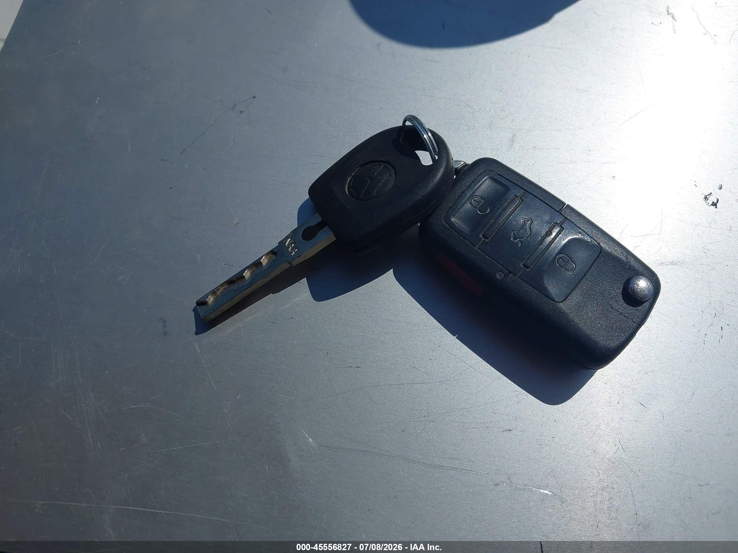 2009 Volkswagen New Beetle 2.5l Red vin: 3VWRW31C89M506327