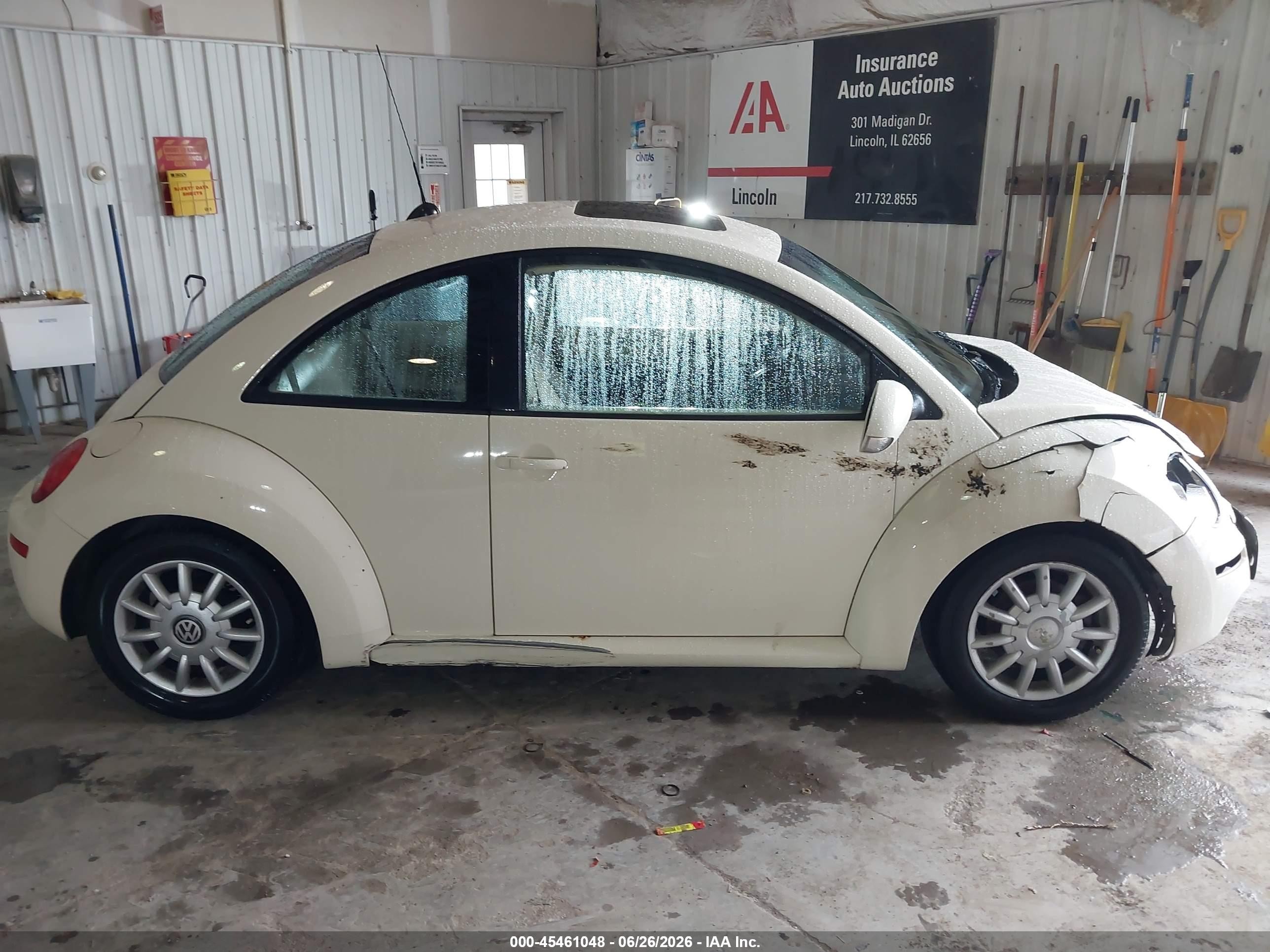 2006 Volkswagen New Beetle 2.5 Желто-коричневый vin: 3VWRW31C96M416857