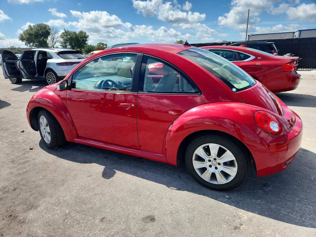 2008 Volkswagen New Beetle S Red vin: 3VWRW31C98M520221