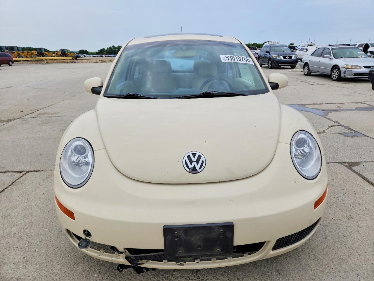 2008 Volkswagen New Beetle S Cream vin: 3VWRW31C98M521207