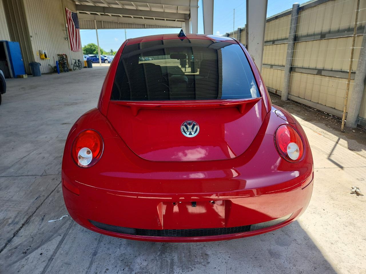 2008 Volkswagen New Beetle Red vin: 3VWRW31C98M524267