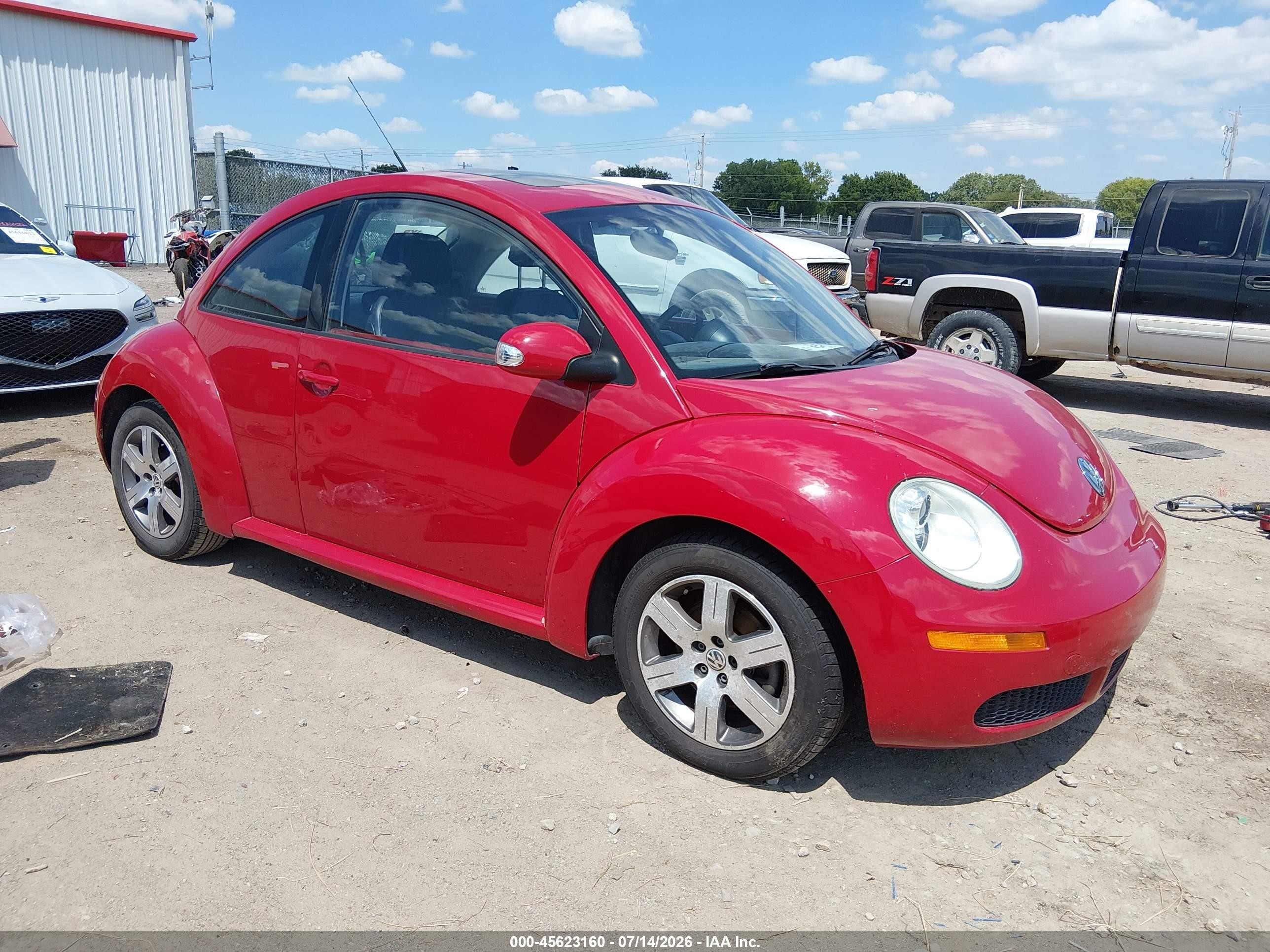 2006 Volkswagen New Beetle 2.5 Red vin: 3VWRW31CX6M419217