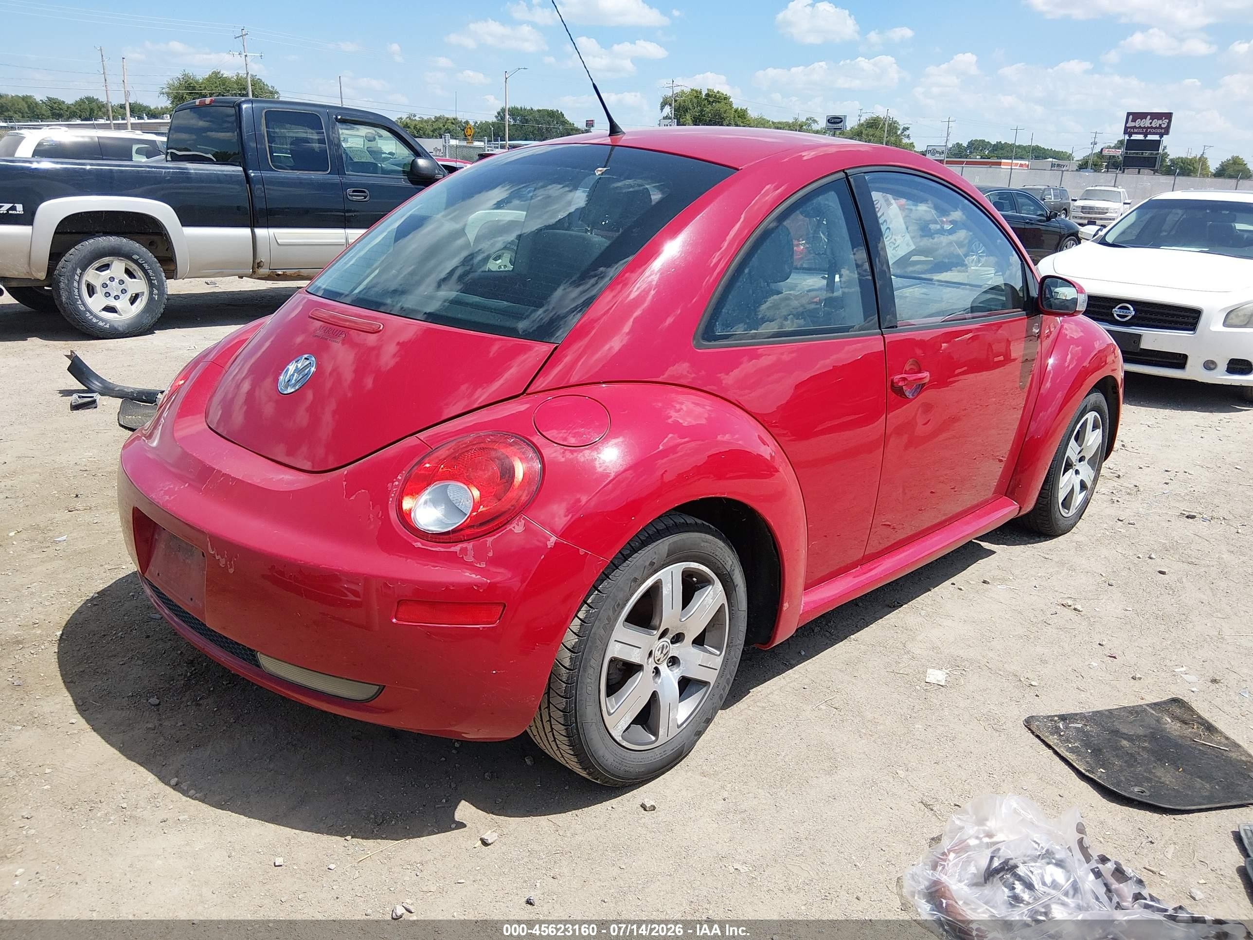 2006 Volkswagen New Beetle 2.5 Red vin: 3VWRW31CX6M419217